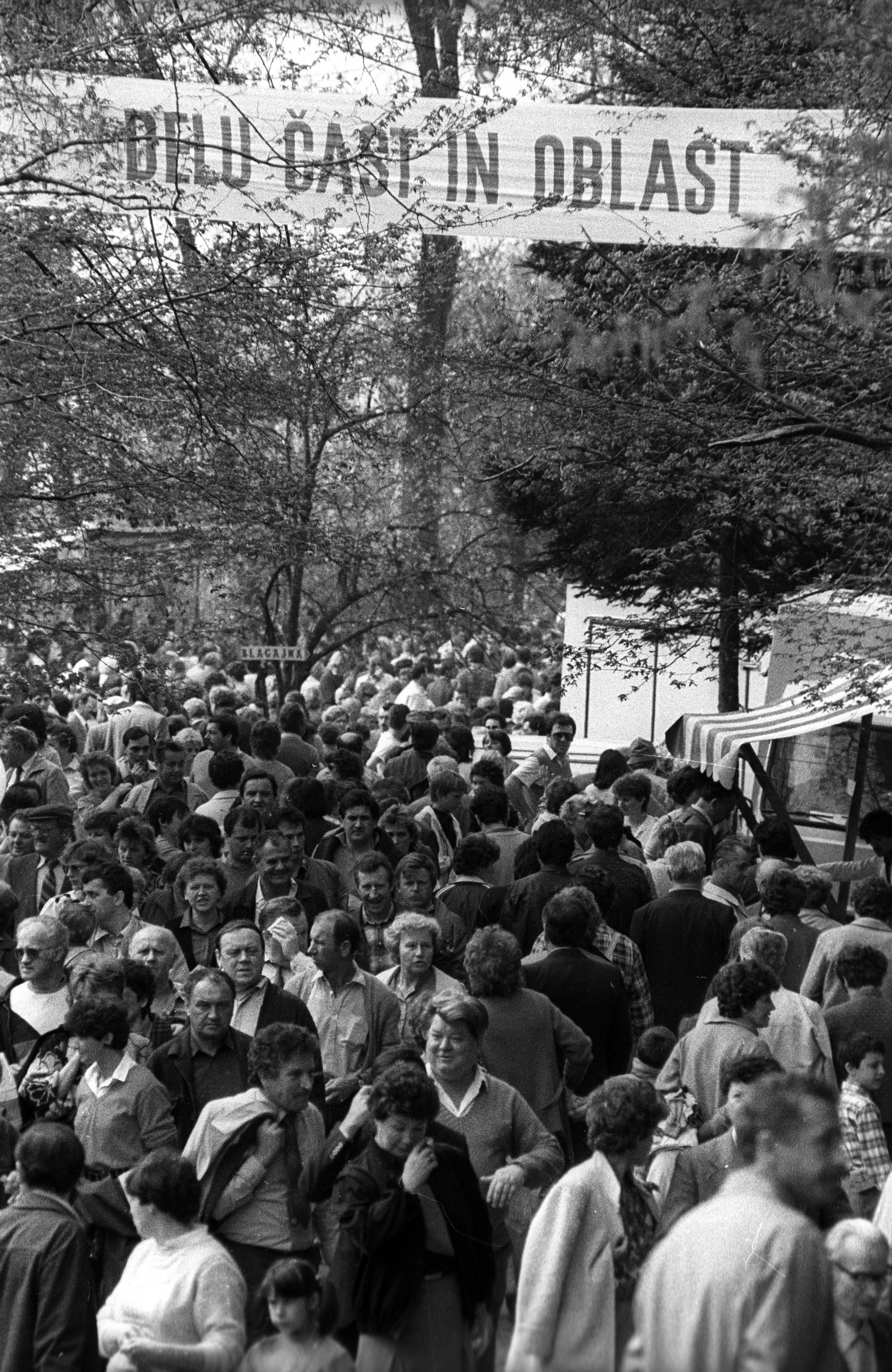 Srdjan Živulovič/BOBO (Praznovanje 1. maja leta 1986 v Sloveniji v času Jugoslavije)