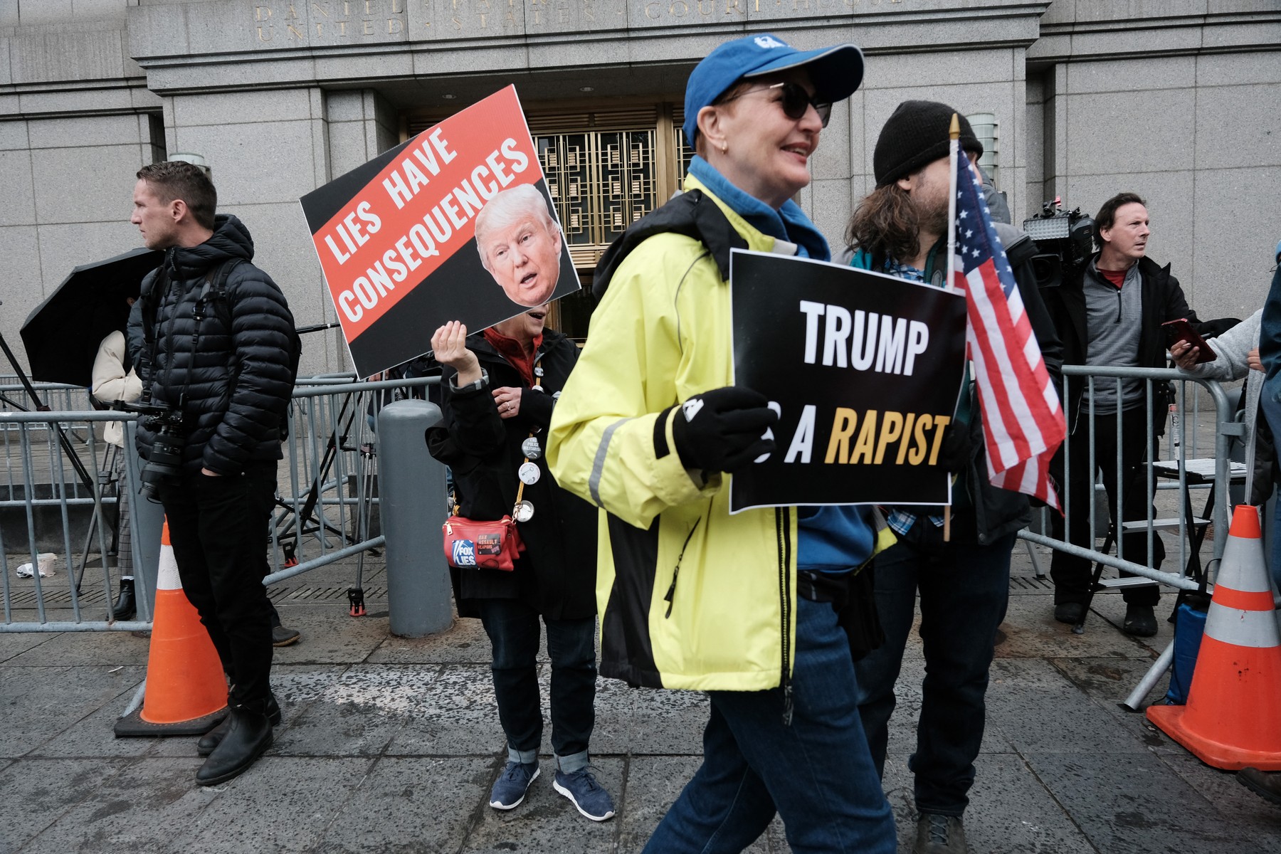 E Jean Carroll, Donald Trump, posilstvo