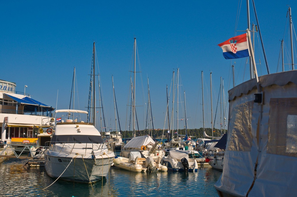 Pula, pristanišče, Hrvaška