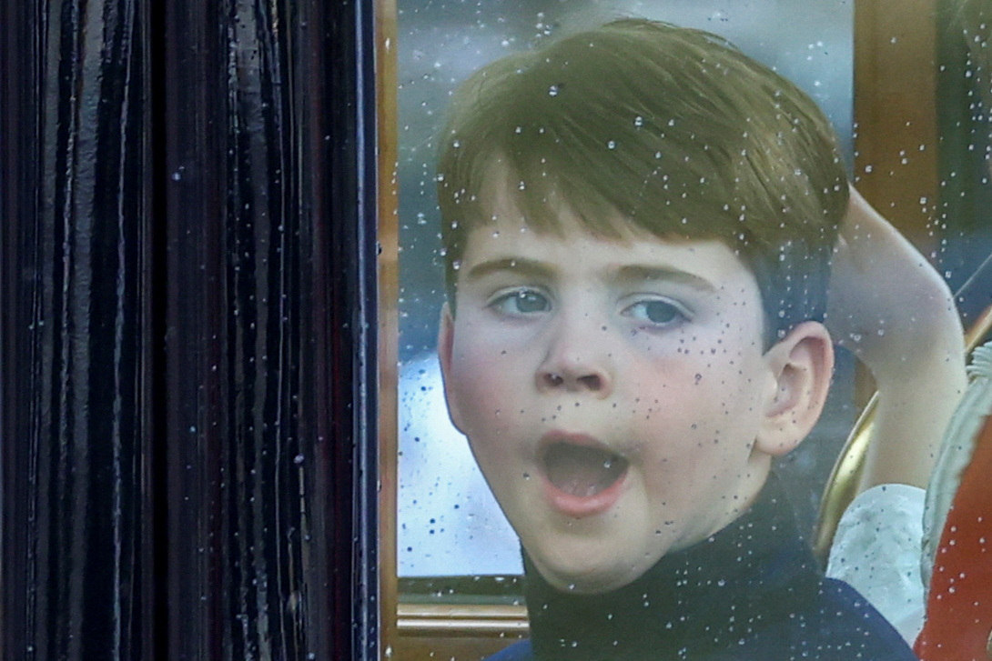 Princ Louis kronanje zehanje