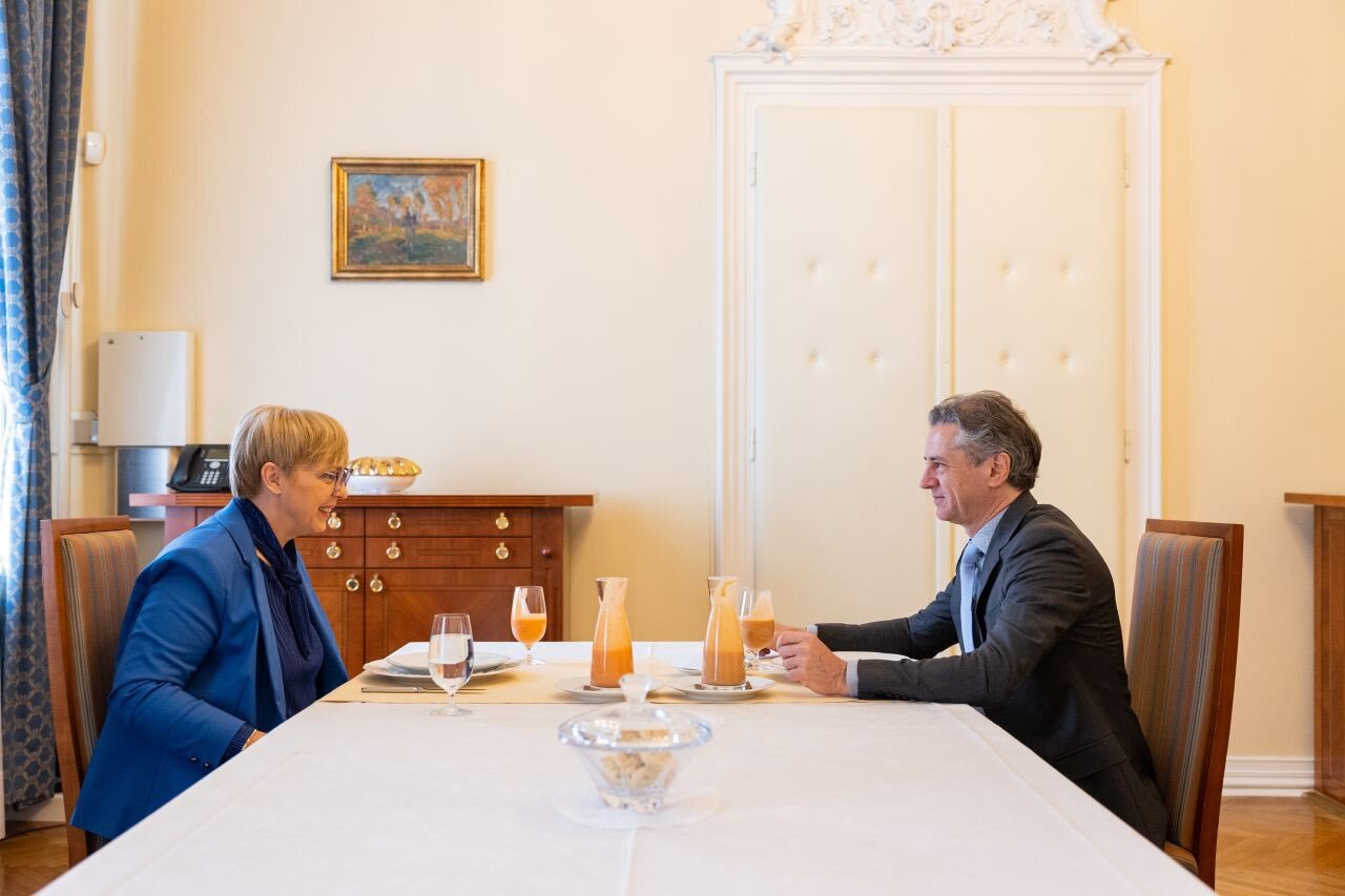 Delovno srečanje predsednice Pirc Musar in premierja Goloba