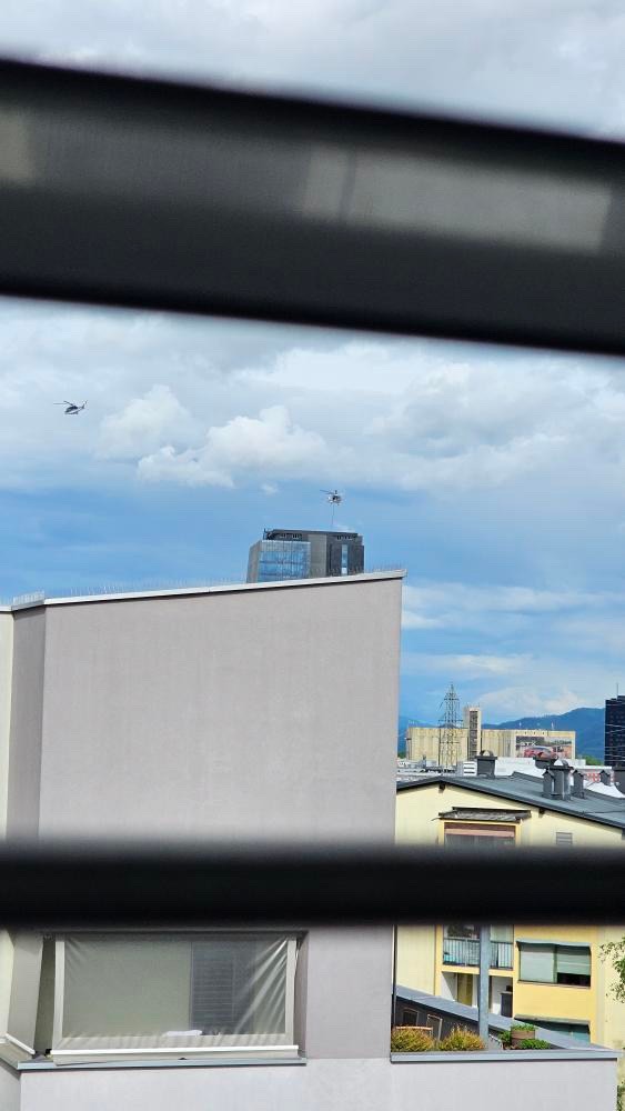 policijska vaja, BTC, kristalna palača