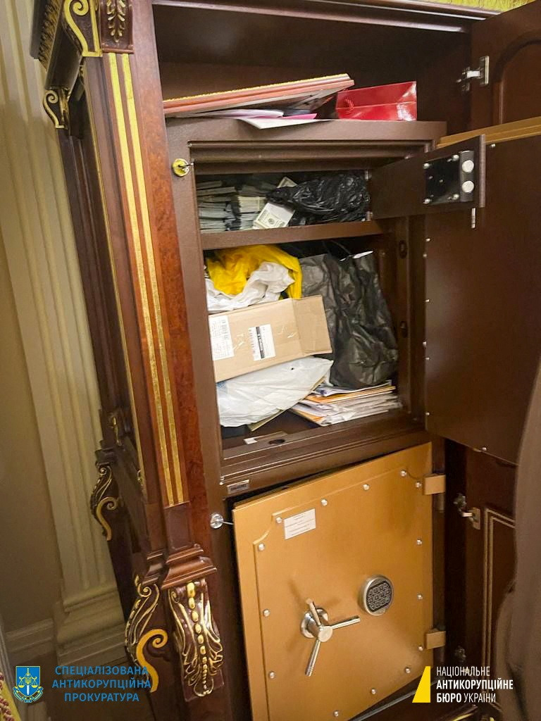 denar, podkupnina, ukrajina