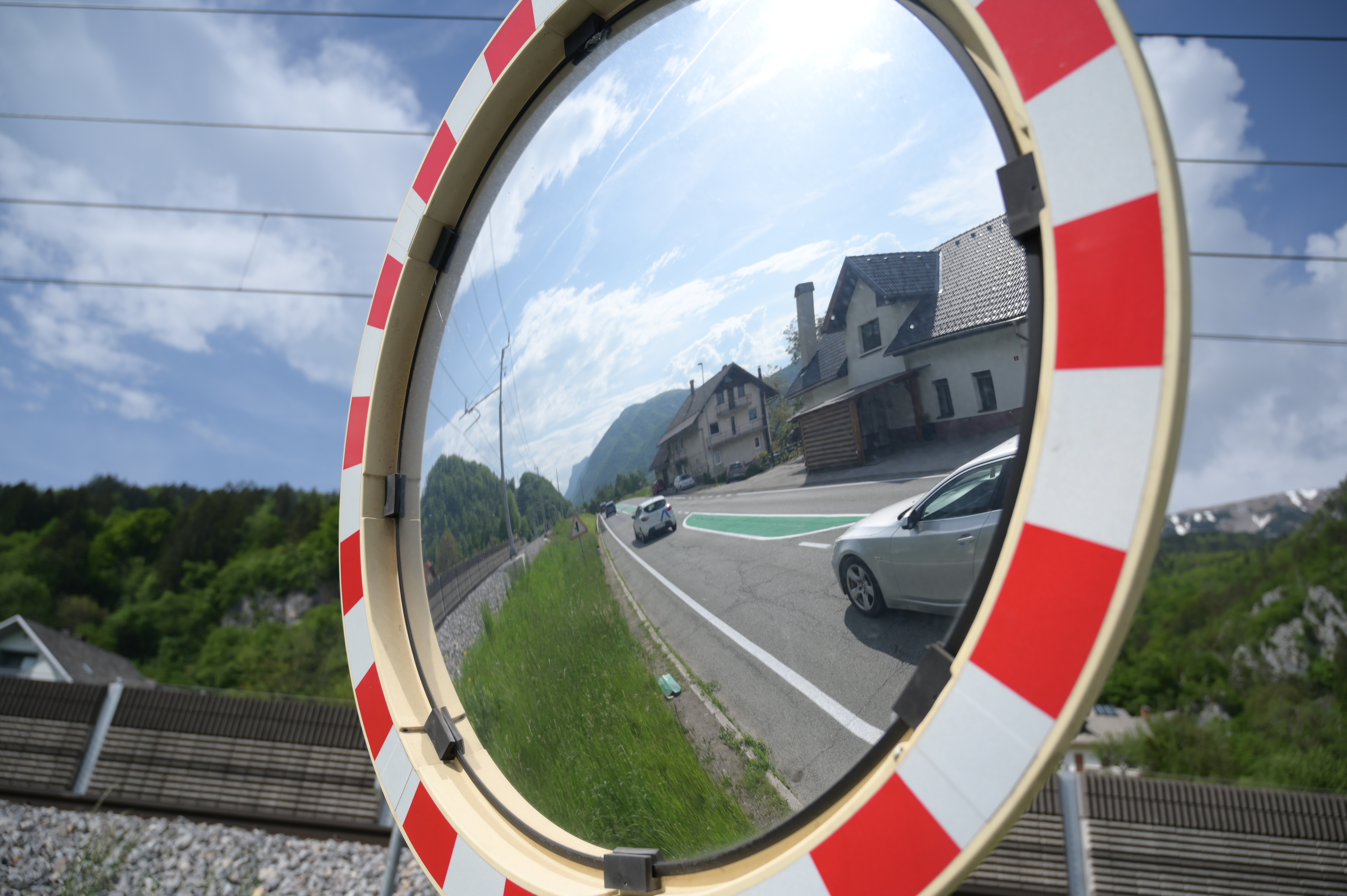 hitrost, promet, umirjanje hitrosti, zelene oznake