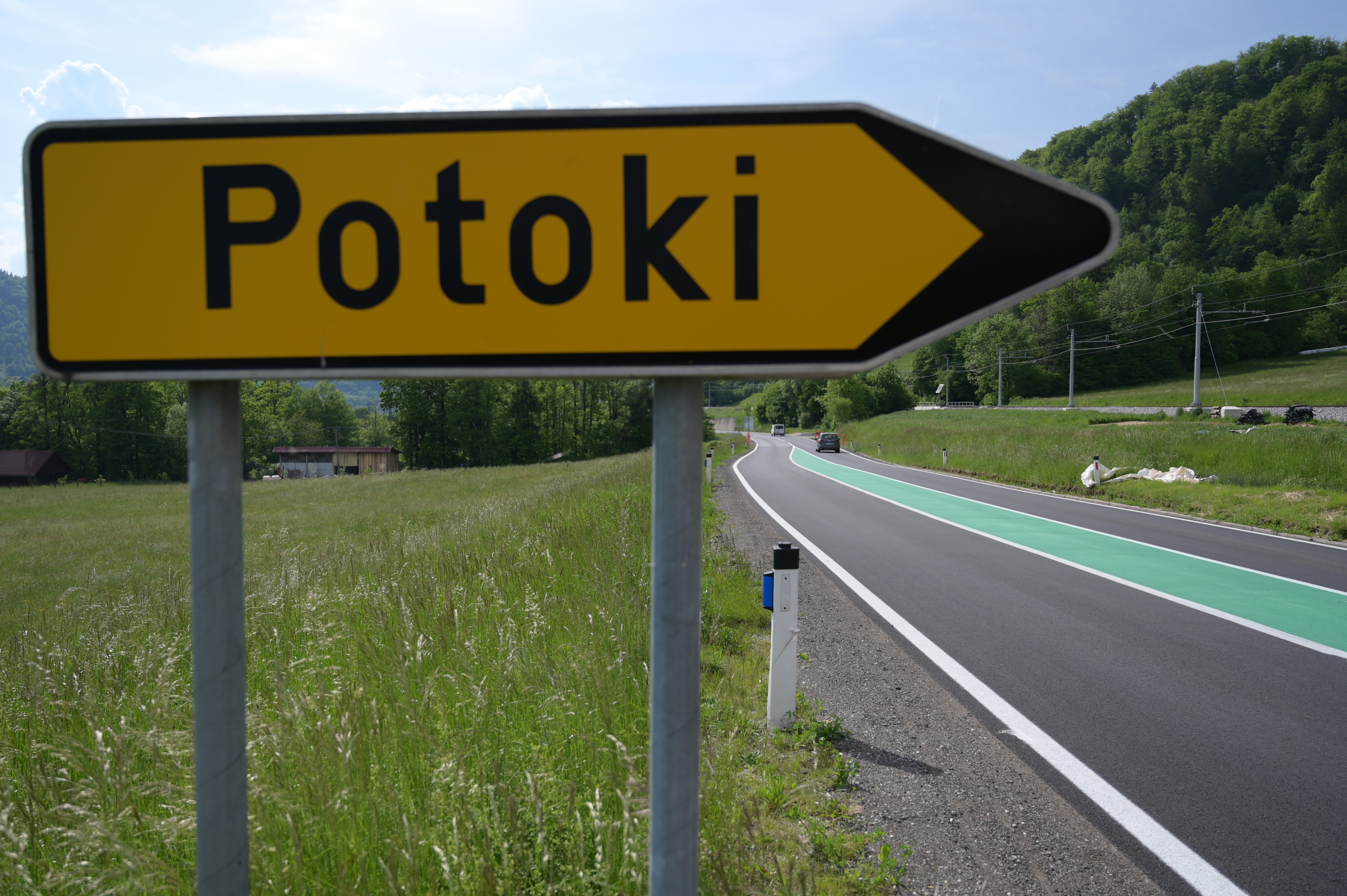 hitrost, promet, umirjanje hitrosti, zelene oznake