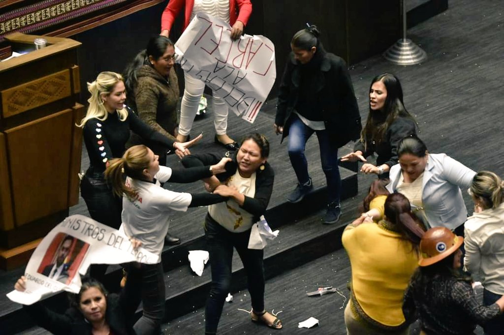 pretep, parlament, bolivija