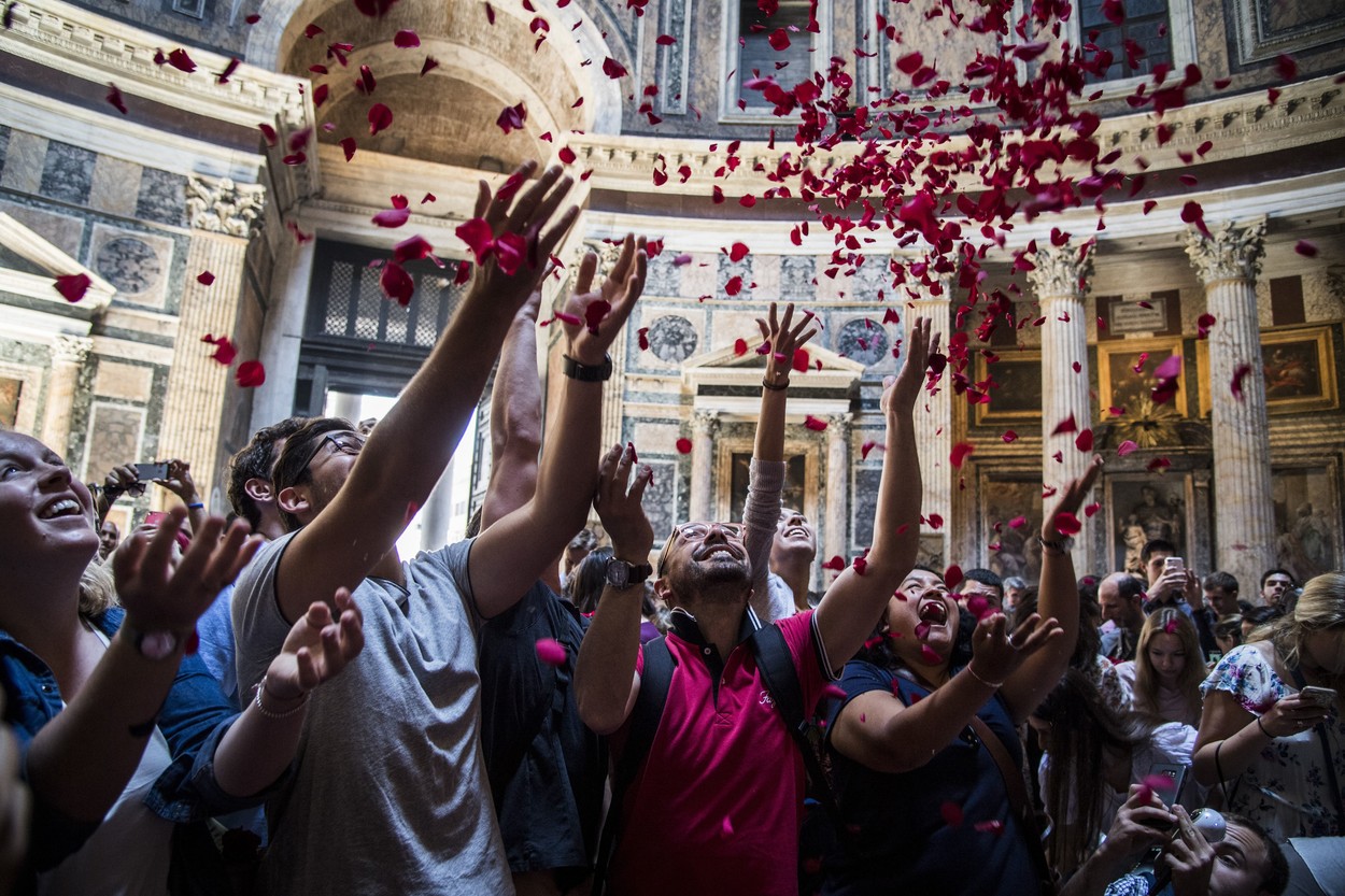 binkošti, vrtnice, običaj, Panteon