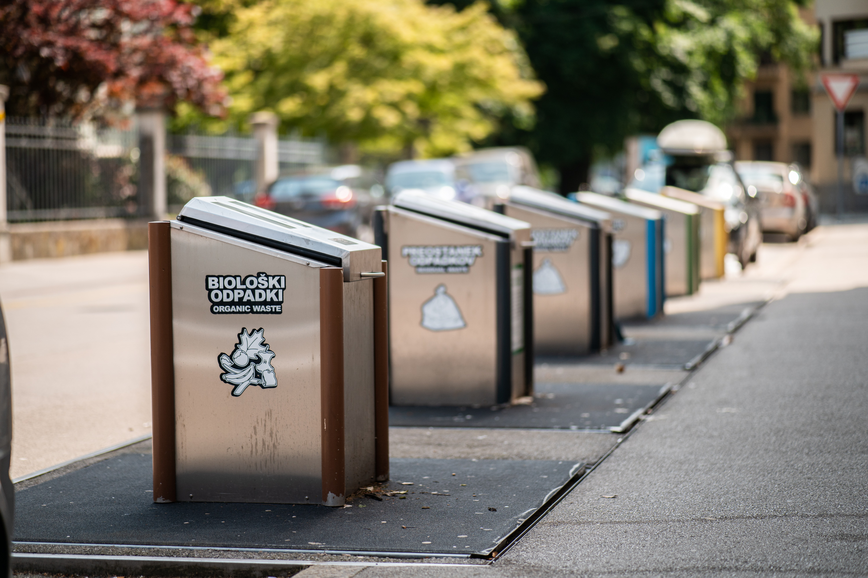 podzemne zbiralnice, ločevanje odpadkov, odpadki