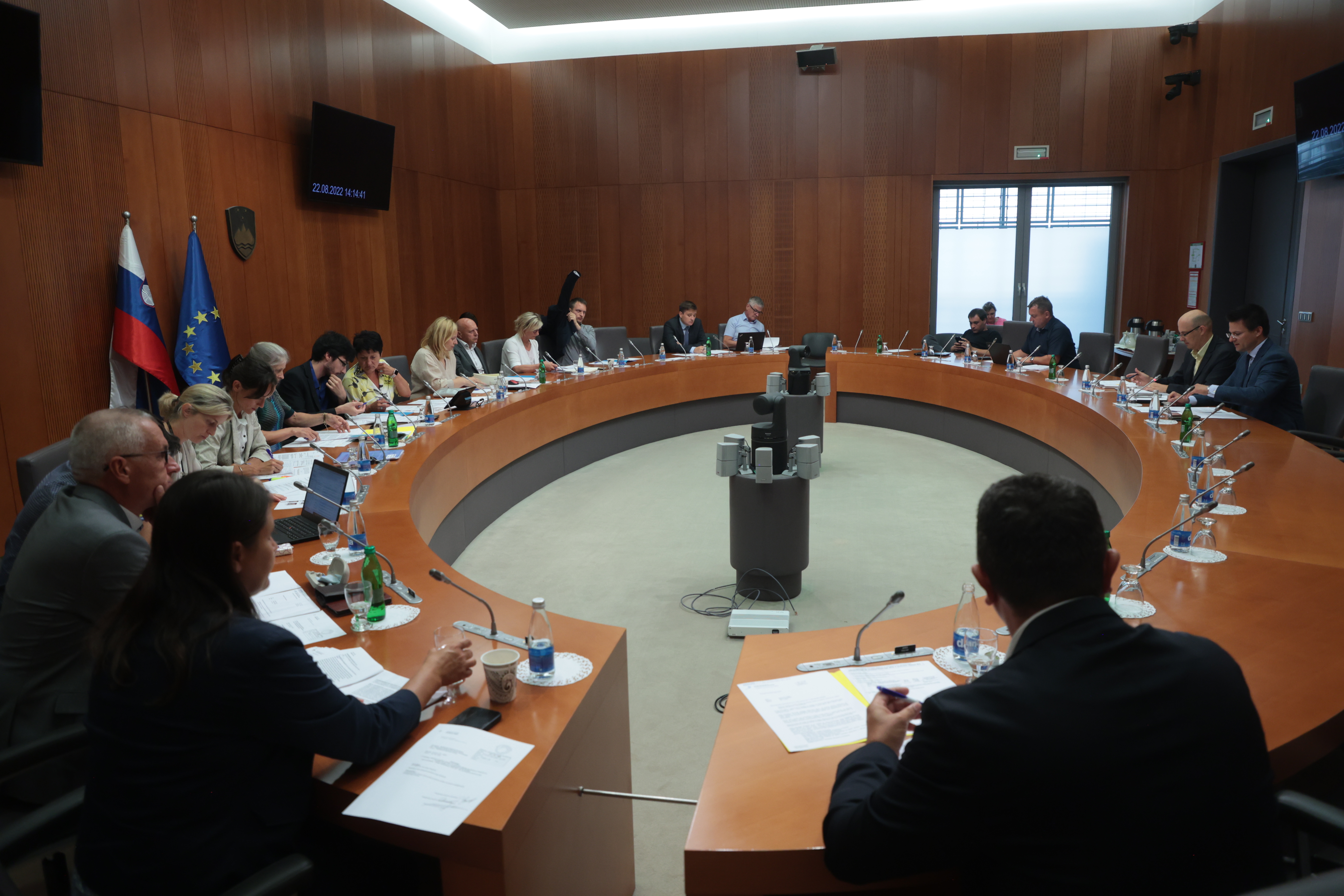 odbor za finance, dz