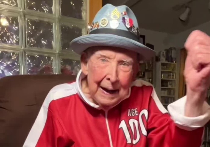 Papa Jake, Jake Larson, Tik Tok, veteran