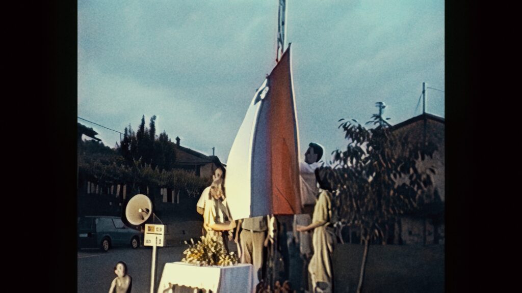 1686322396-Poletje91_film-still_3_dvig-zastave-1024x576.jpg