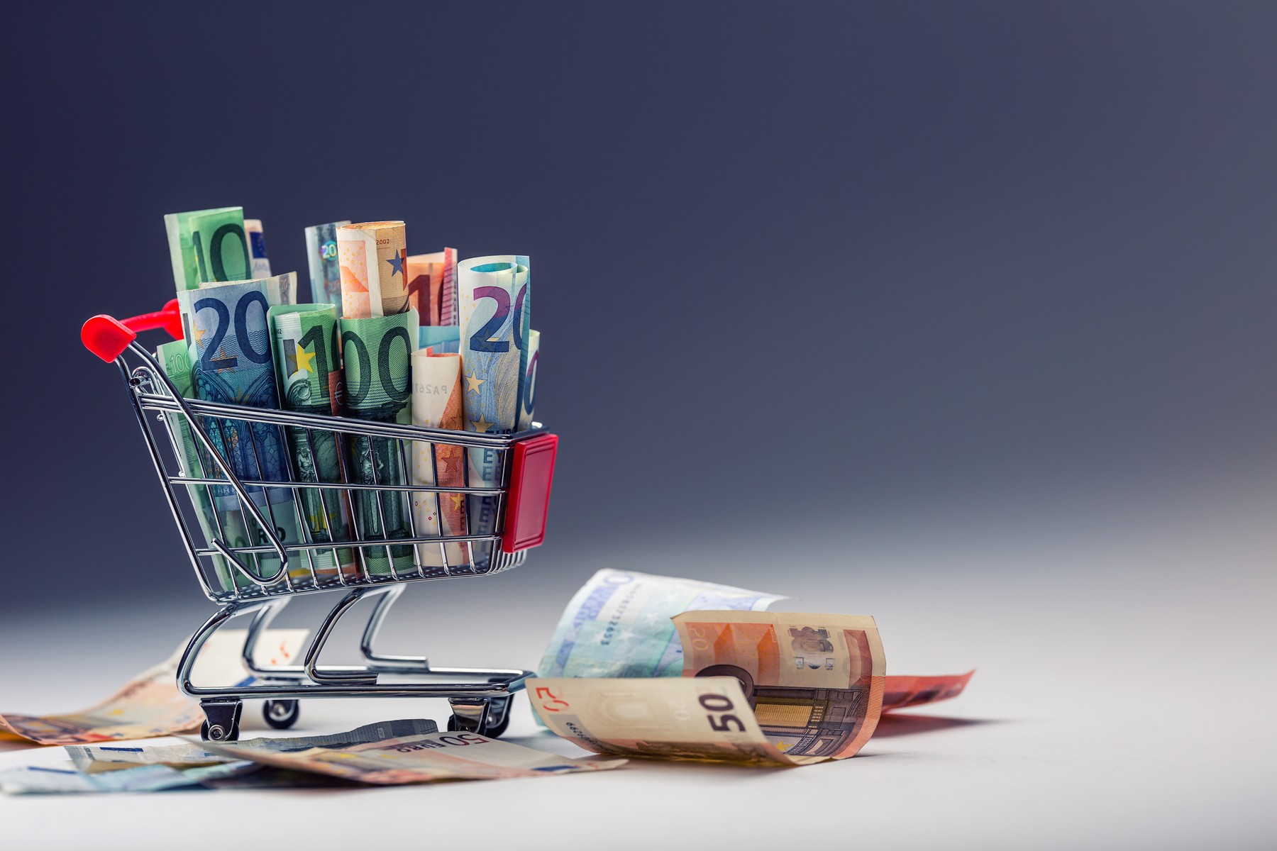 denar, nakupovalni voziček, trošenje, nakupovanje, zapravljanje