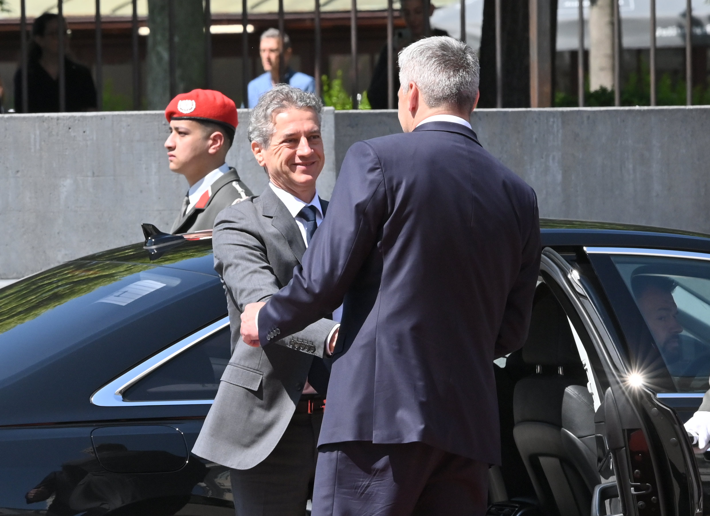 Slovenski premier Robert Golob in avstrijski kancler Karl Nehammer. (Foto: Žiga Živulović jr./BOBO)