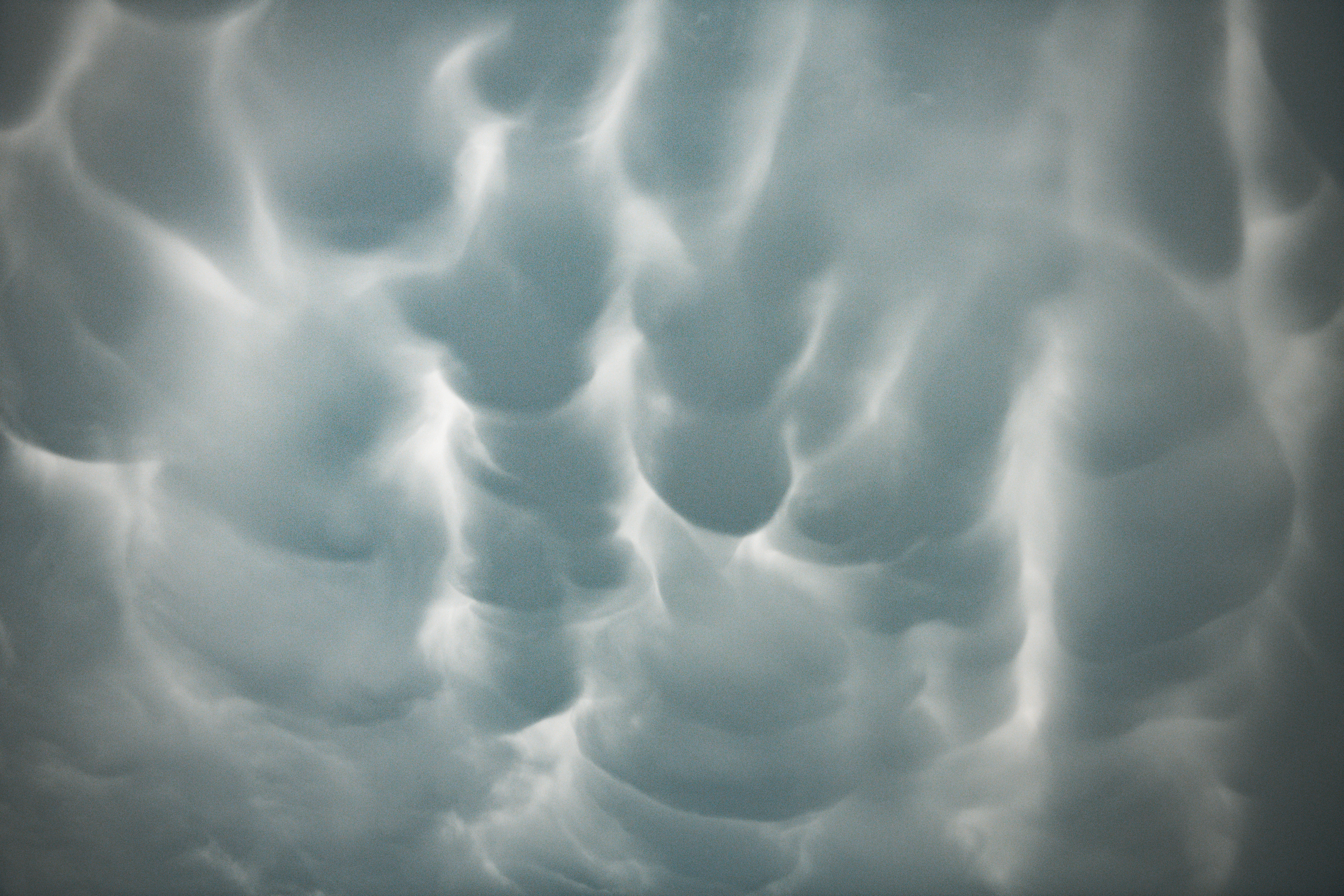 mammatus oblaki, mammatus, mammatus oblak, mehurčkasti oblaki