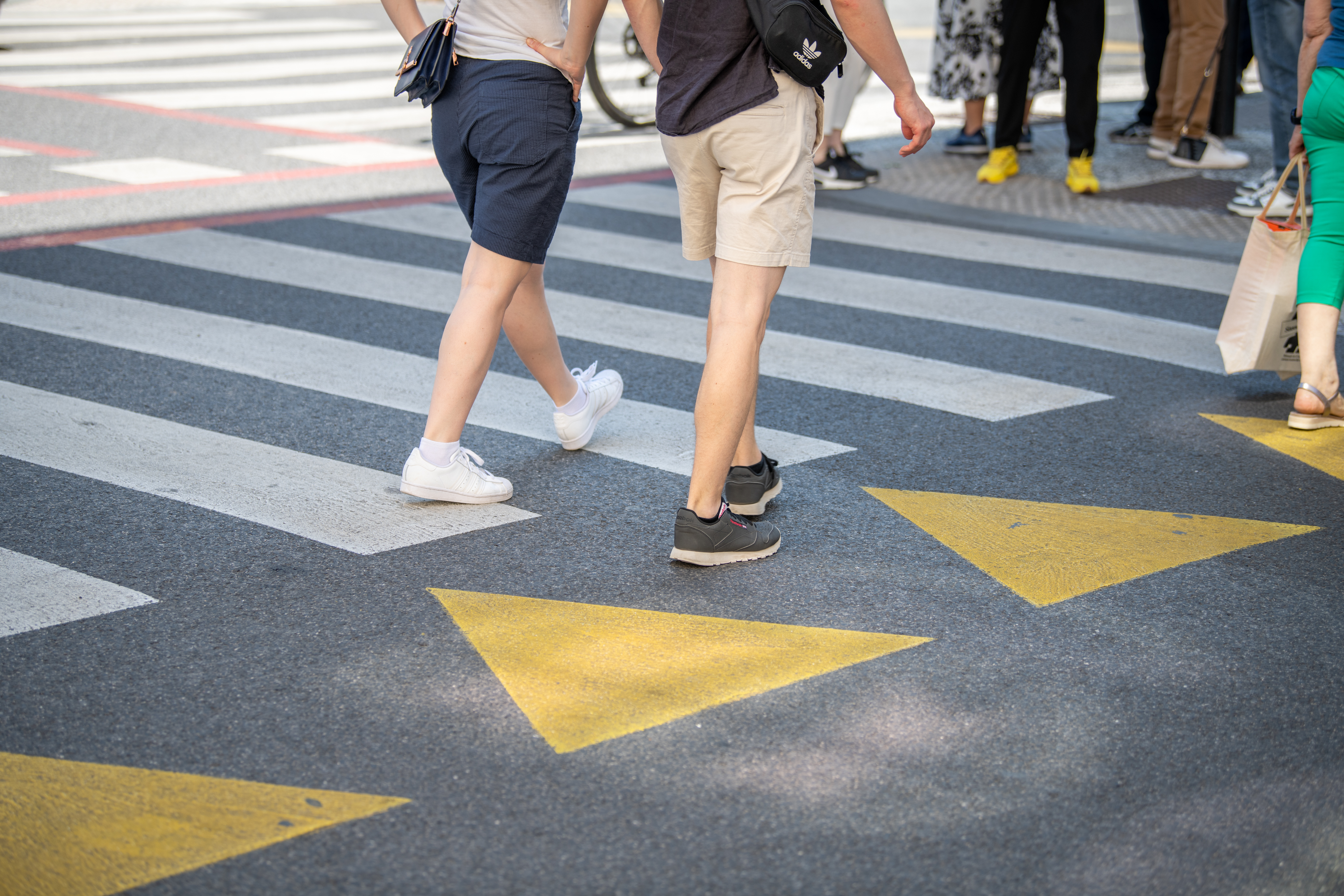 simbolna, simbolno, pešec, prehod za pešce