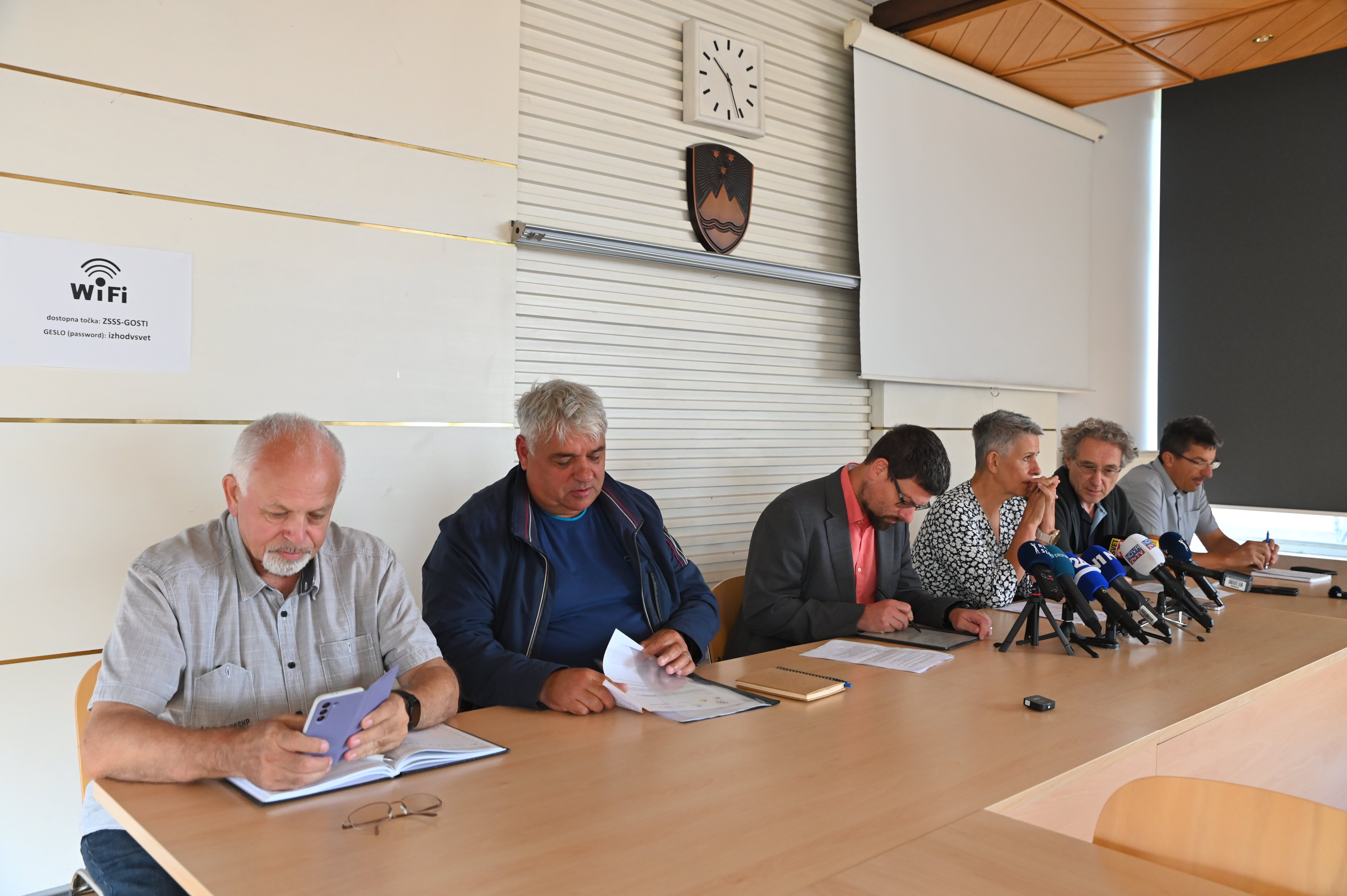 Novinarska konferenca reprezentativnih sindikalnih central