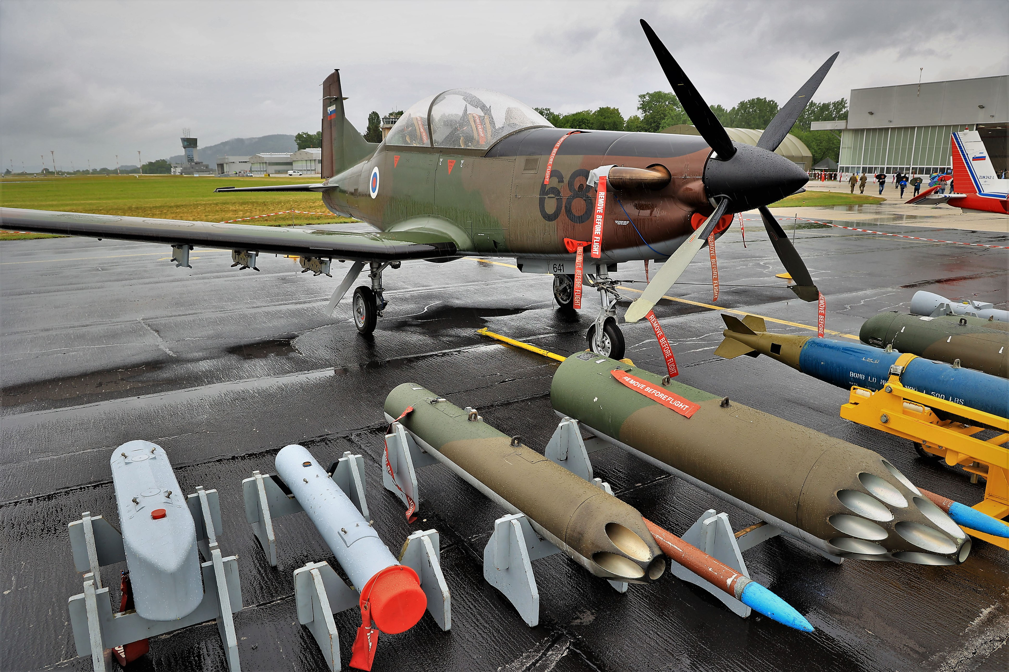 vojaško letališče cerklje ob krki