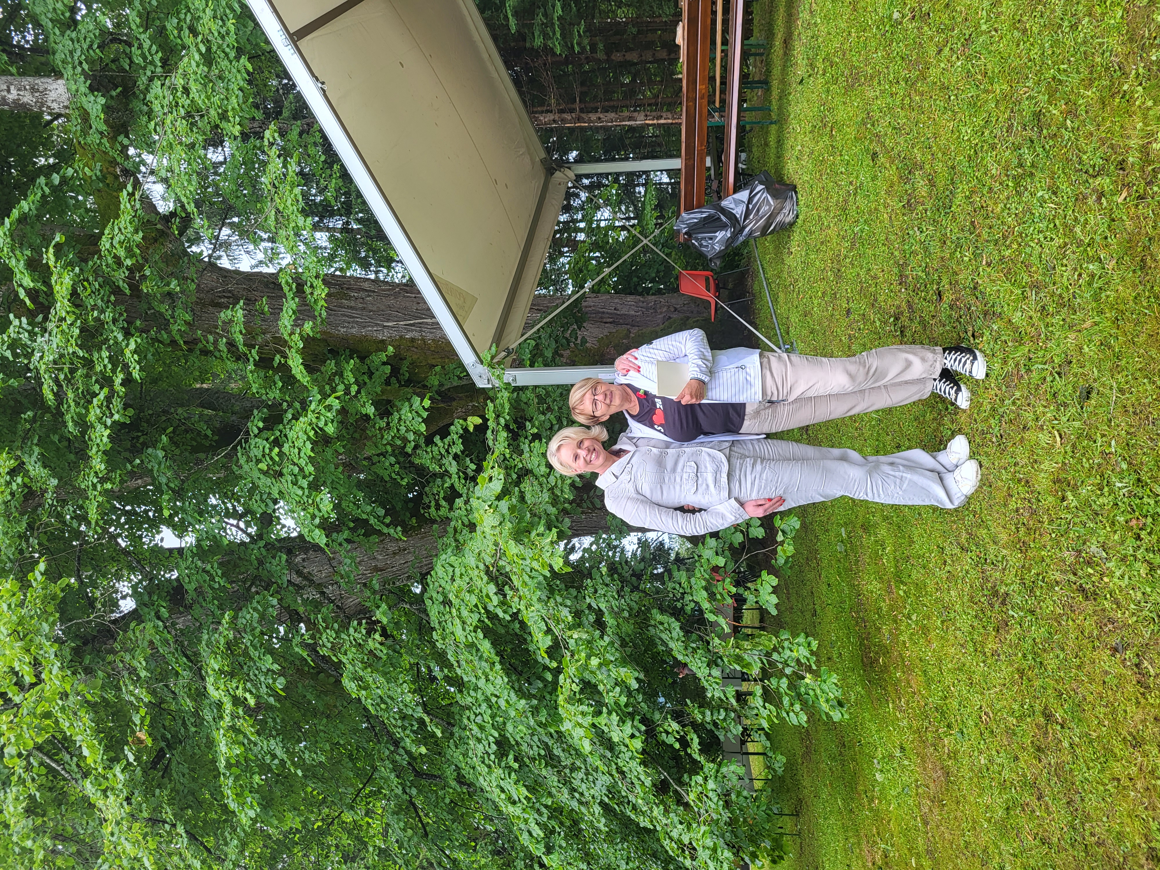 Romana Lesjak in Urška Klakočar Zupančič. (Vir: Državni zbor)