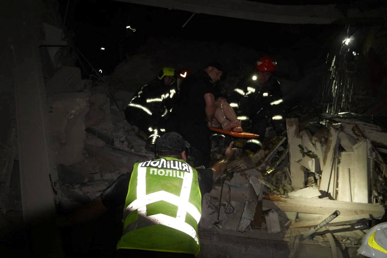 Zračni napadi na Lvov