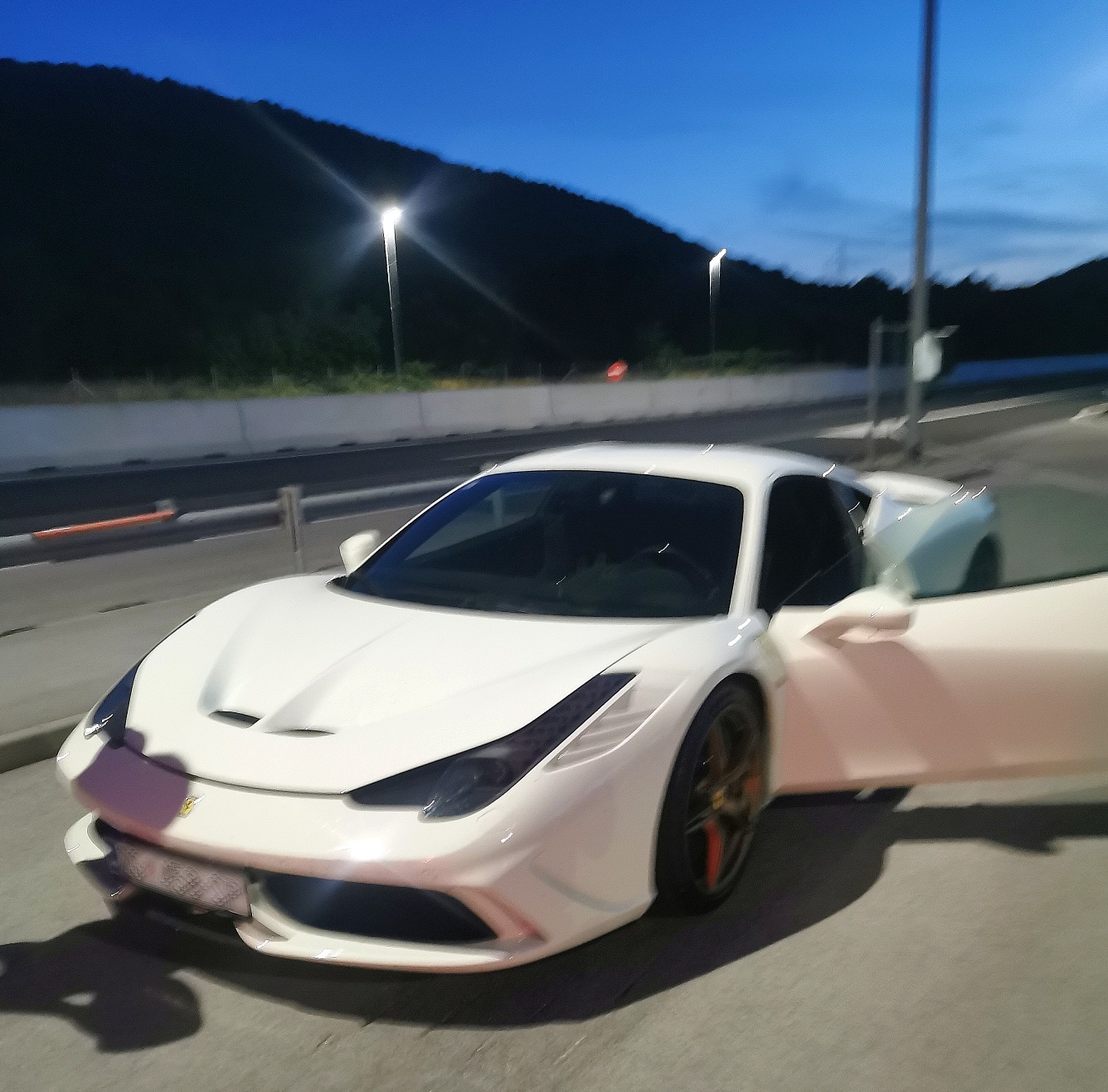 meritev hitrosti ferrari