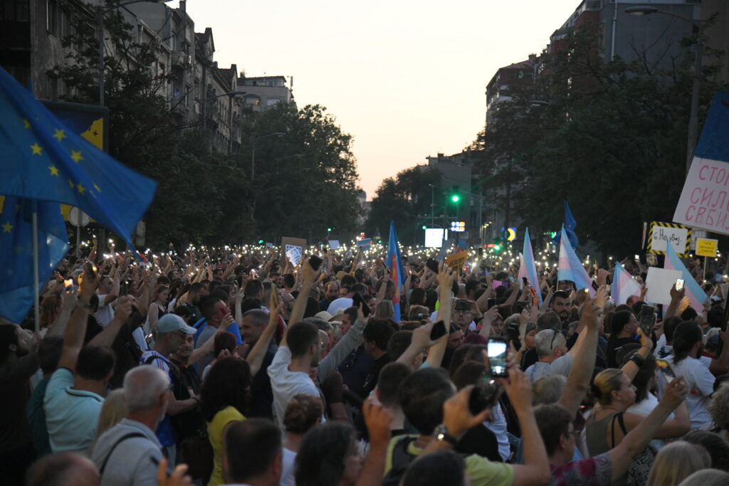 1688887469-beograd-protest.jpg