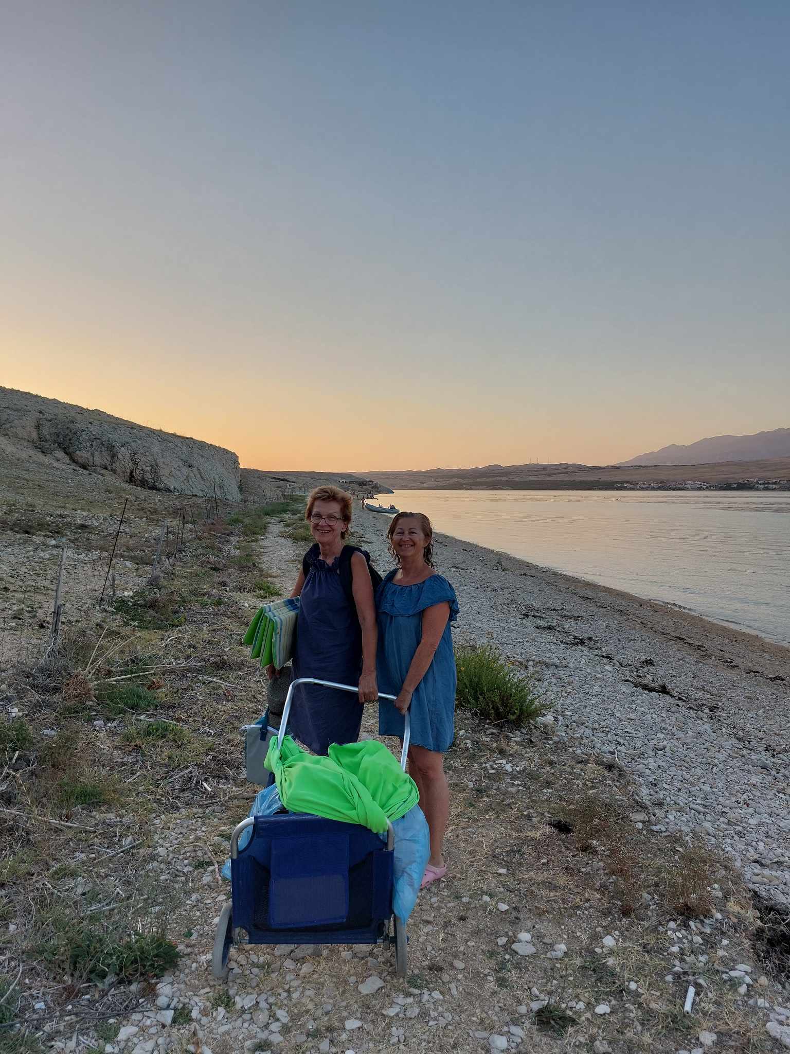 Smeti na Pagu, hrvaška, plaža