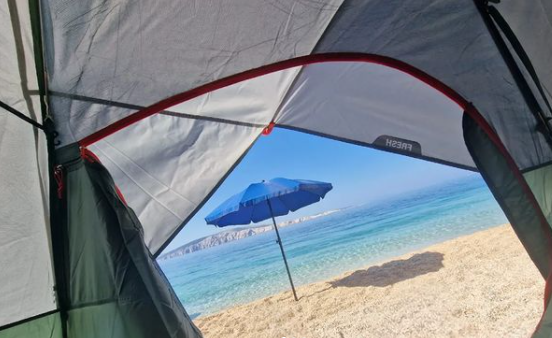 Danijela Martinović v šotoru