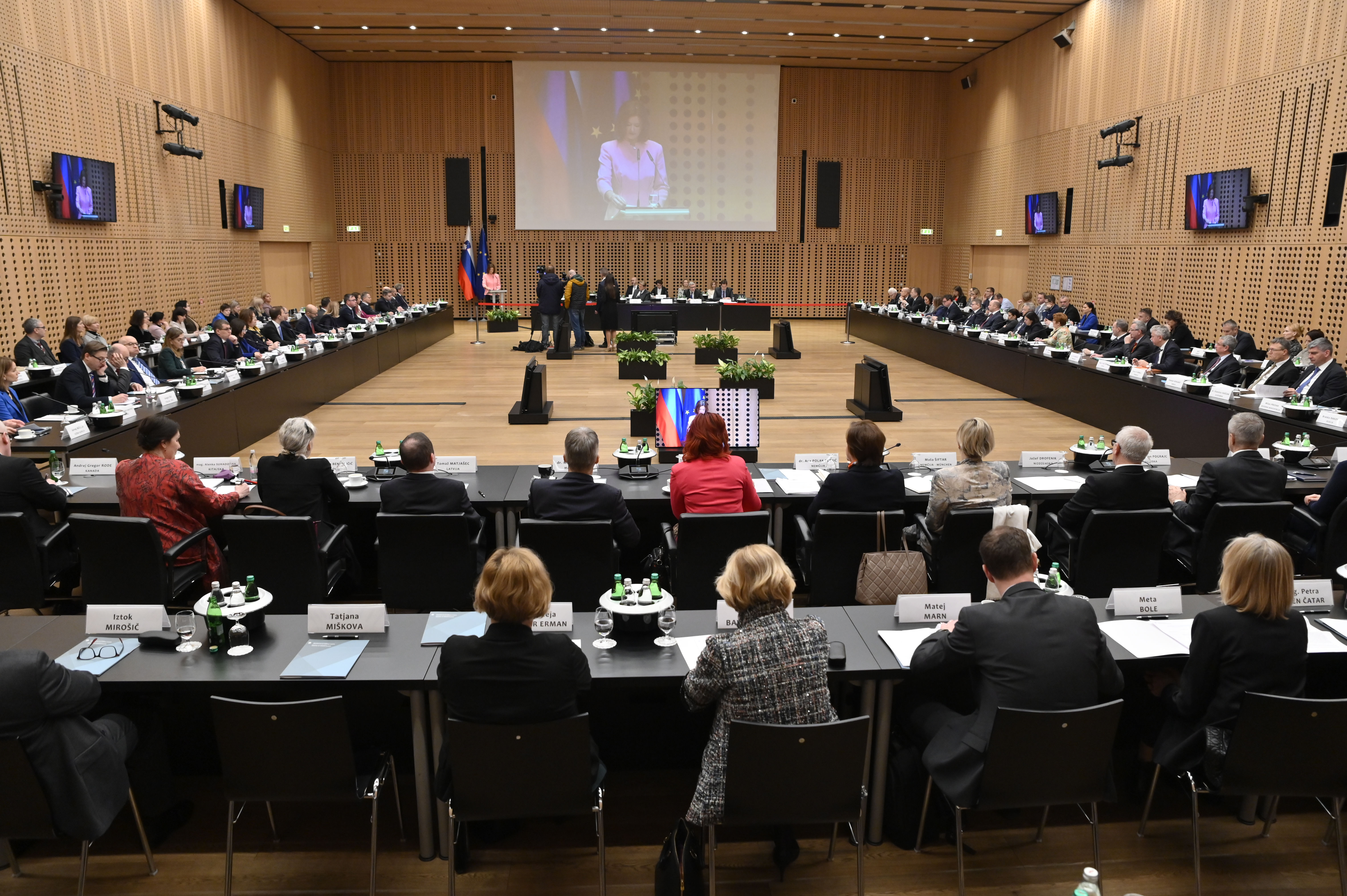 Posvet slovenske diplomacije.