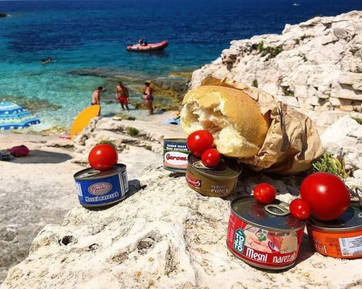 paradižnik, pašteta, paradajz turizem. mesni narezek