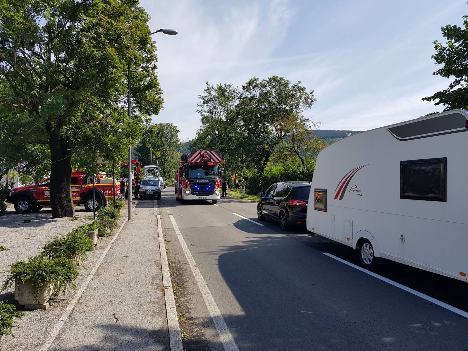Tornado v Ilirski Bistrici je poškodoval več objektov