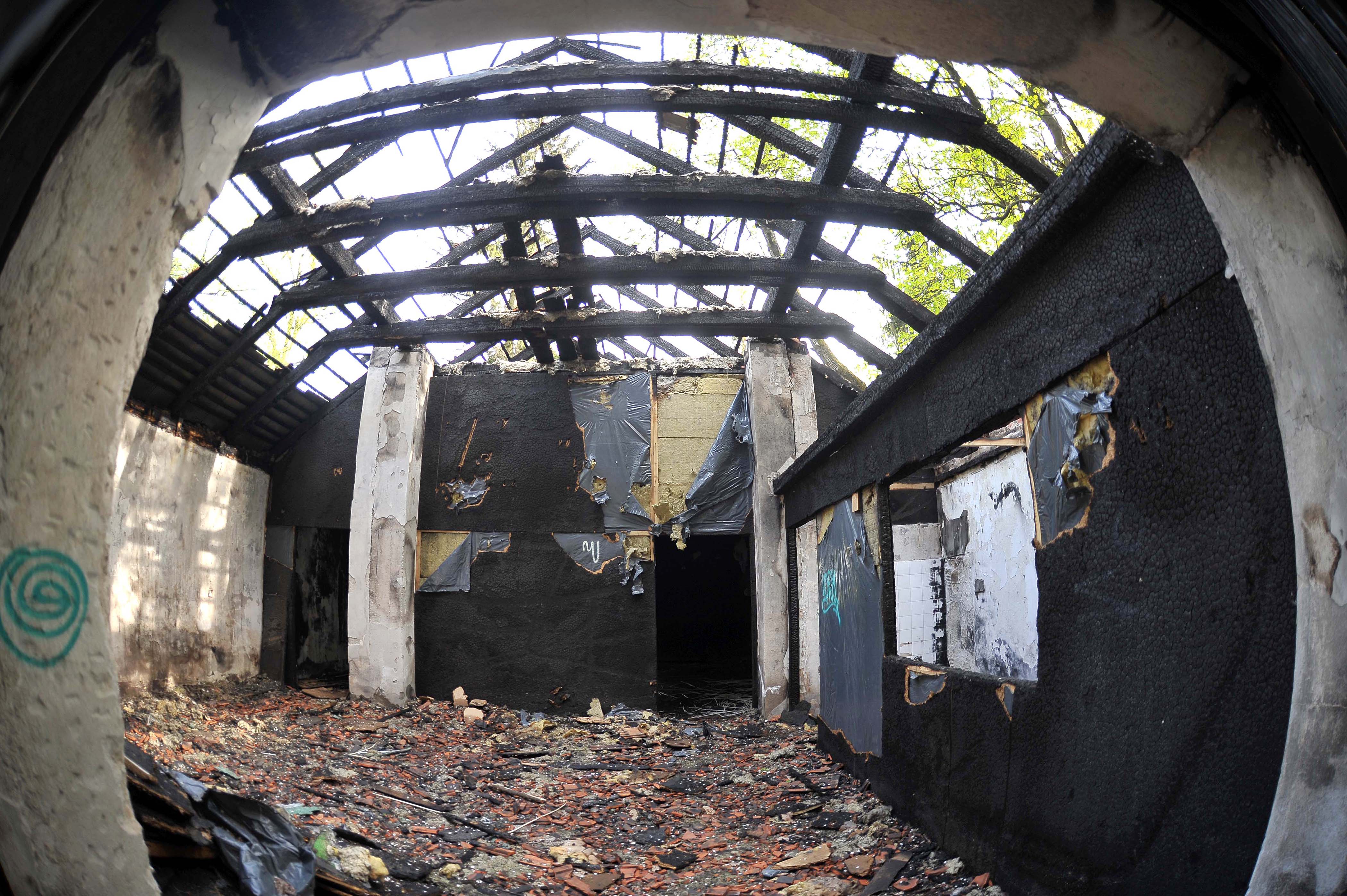 Razpadajoč  zapuščen hotel Bellevue v Tivoliju.