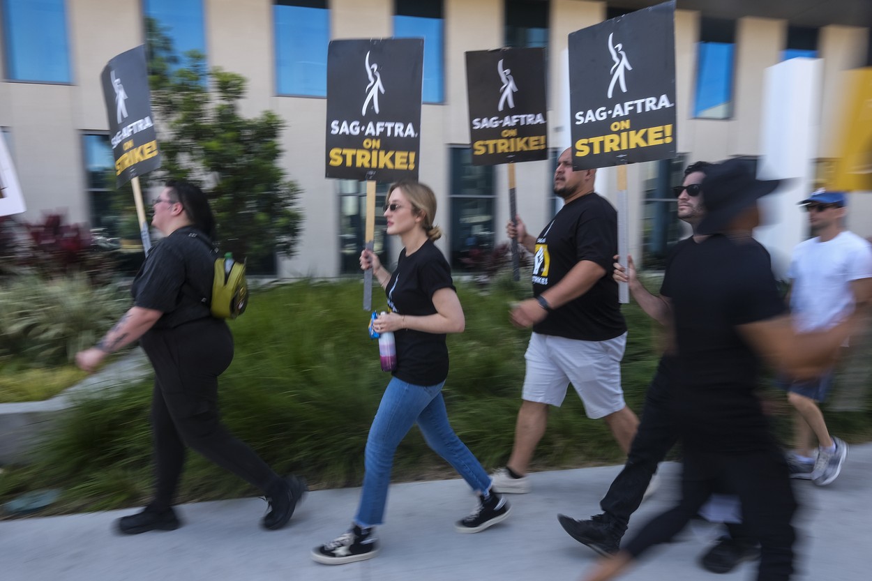 Prva skupna stavka scenaristov in igralcev v Hollywoodu.