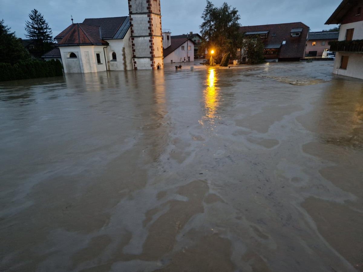 V občini Komenda so v petek razglasili izredne razmere. (Foto: Občina Komenda)