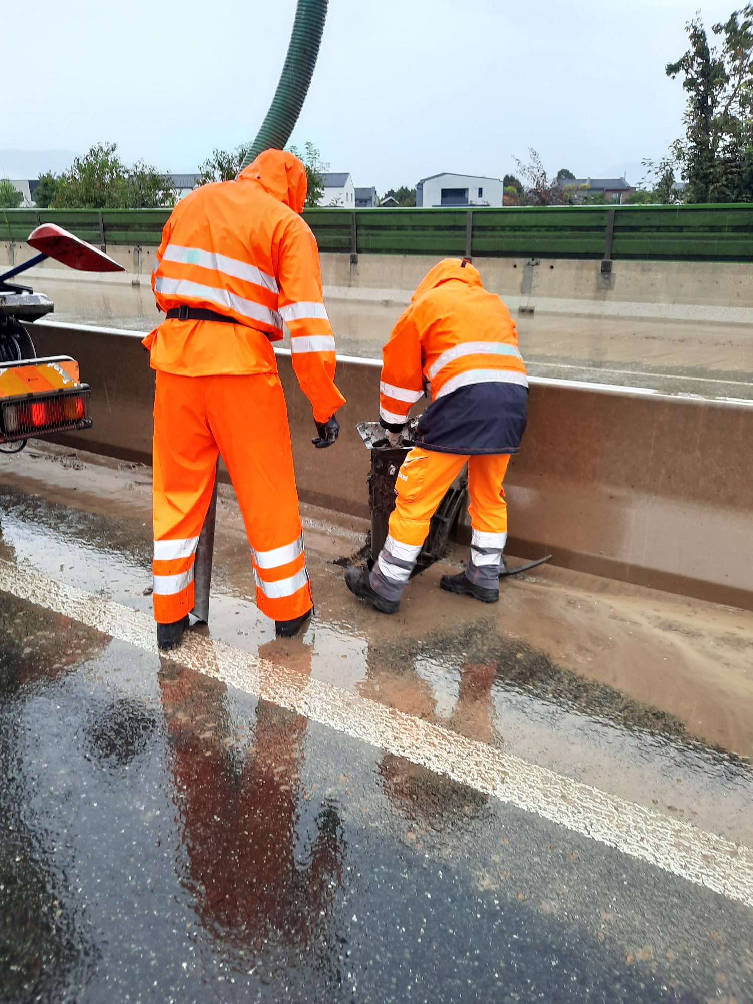 dars,avtocesta,čiščenje,poplave
