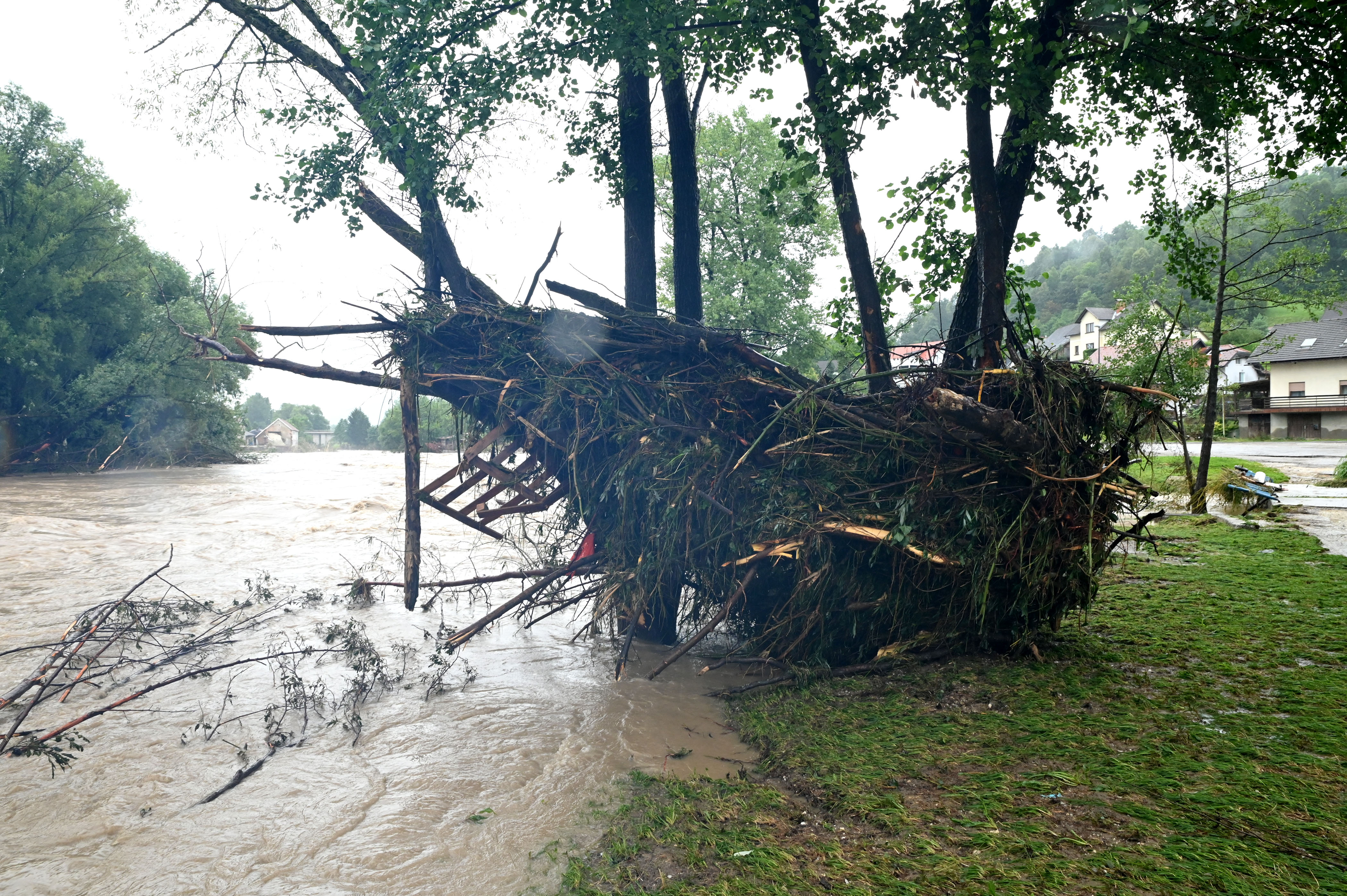Posledice poplav v naselju Goričane v občini Medvode. (Žiga Živulović jr./BOBO)