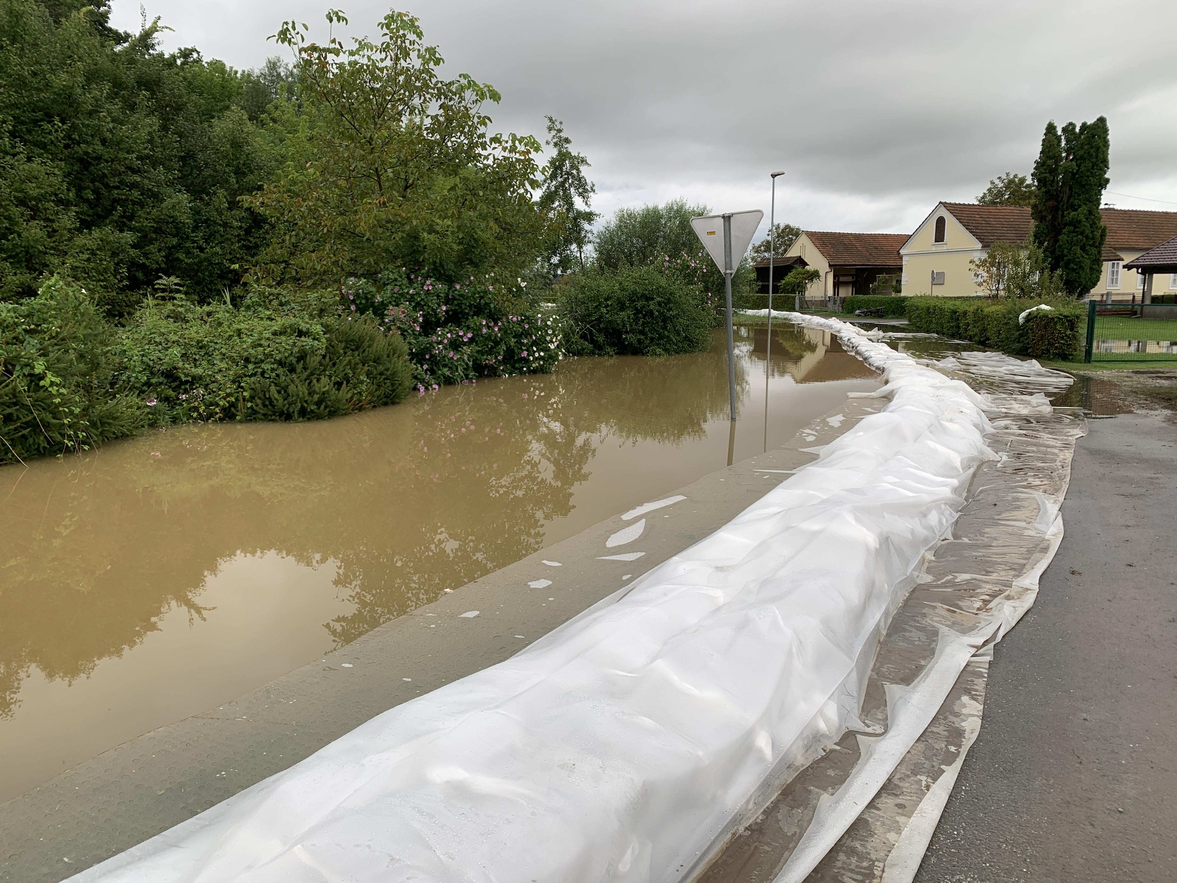 Poplave èièenje po ujmi