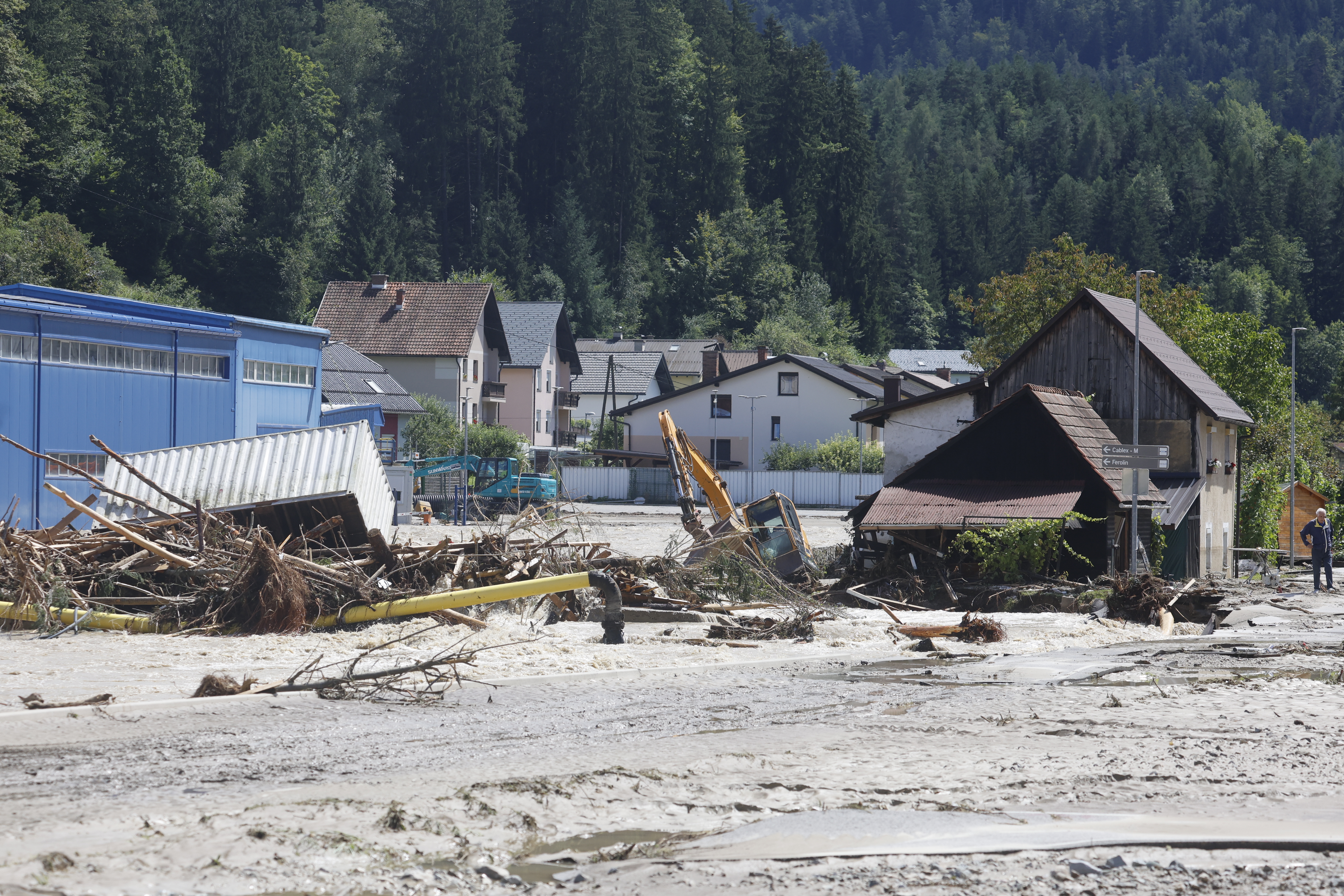 uničenje, poplava, mežica, koroška, sanacija