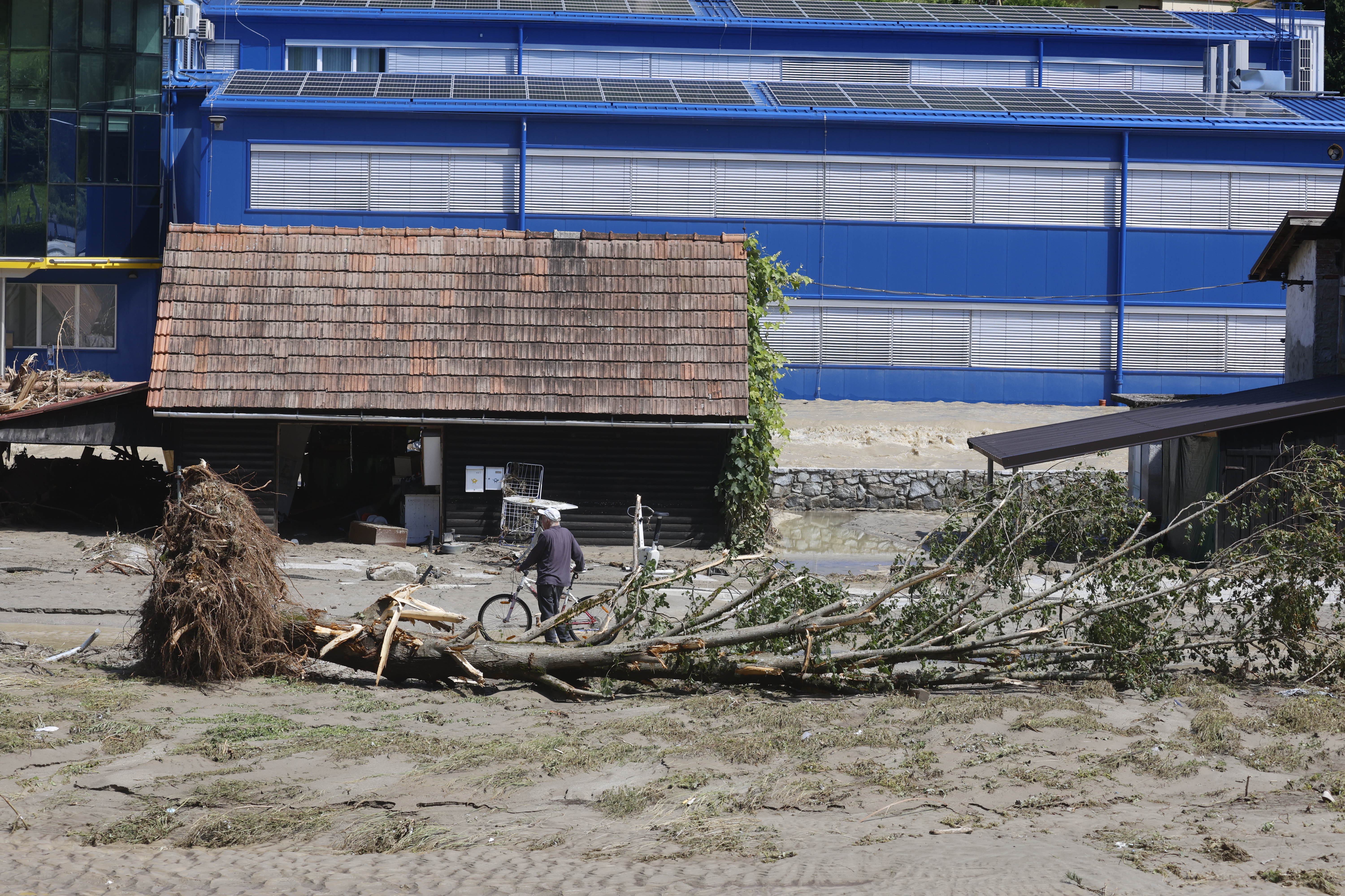 uničenje, poplava, mežica, koroška, sanacija