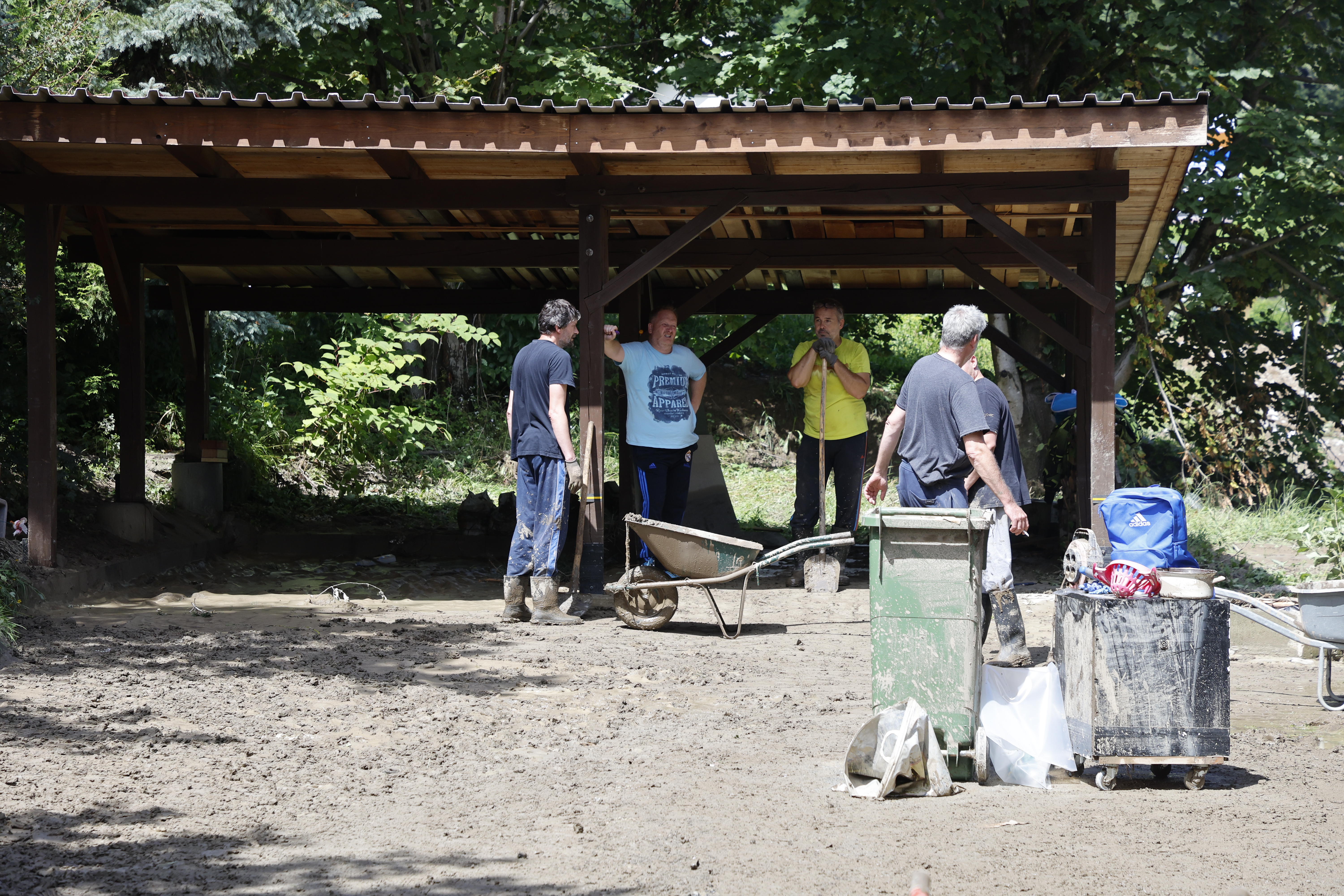 Uničenje po poplavah v Mežici. (Borut Živulović/BOBO)