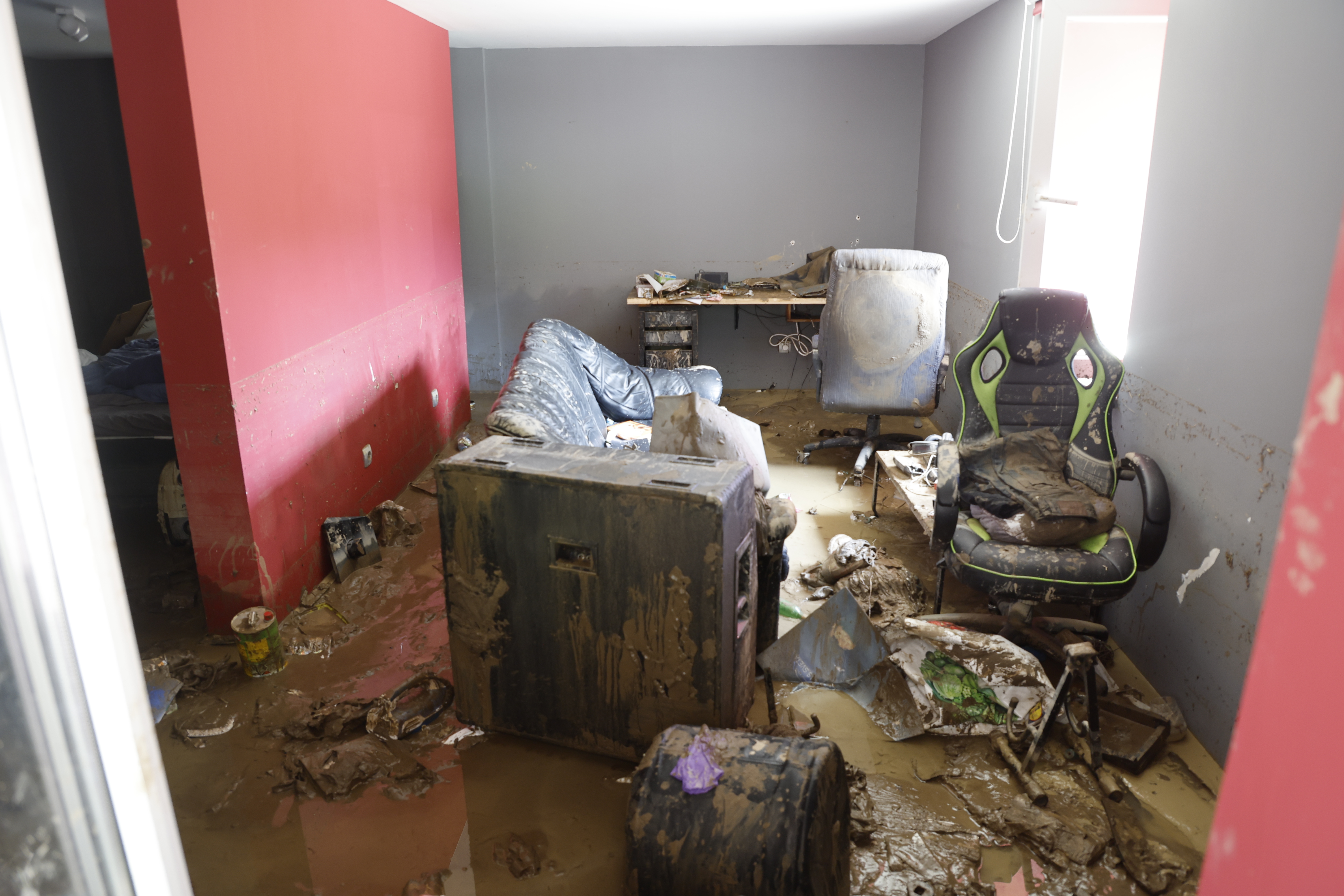 Uničenje po poplavah v Mežici. (Borut Živulović/BOBO)