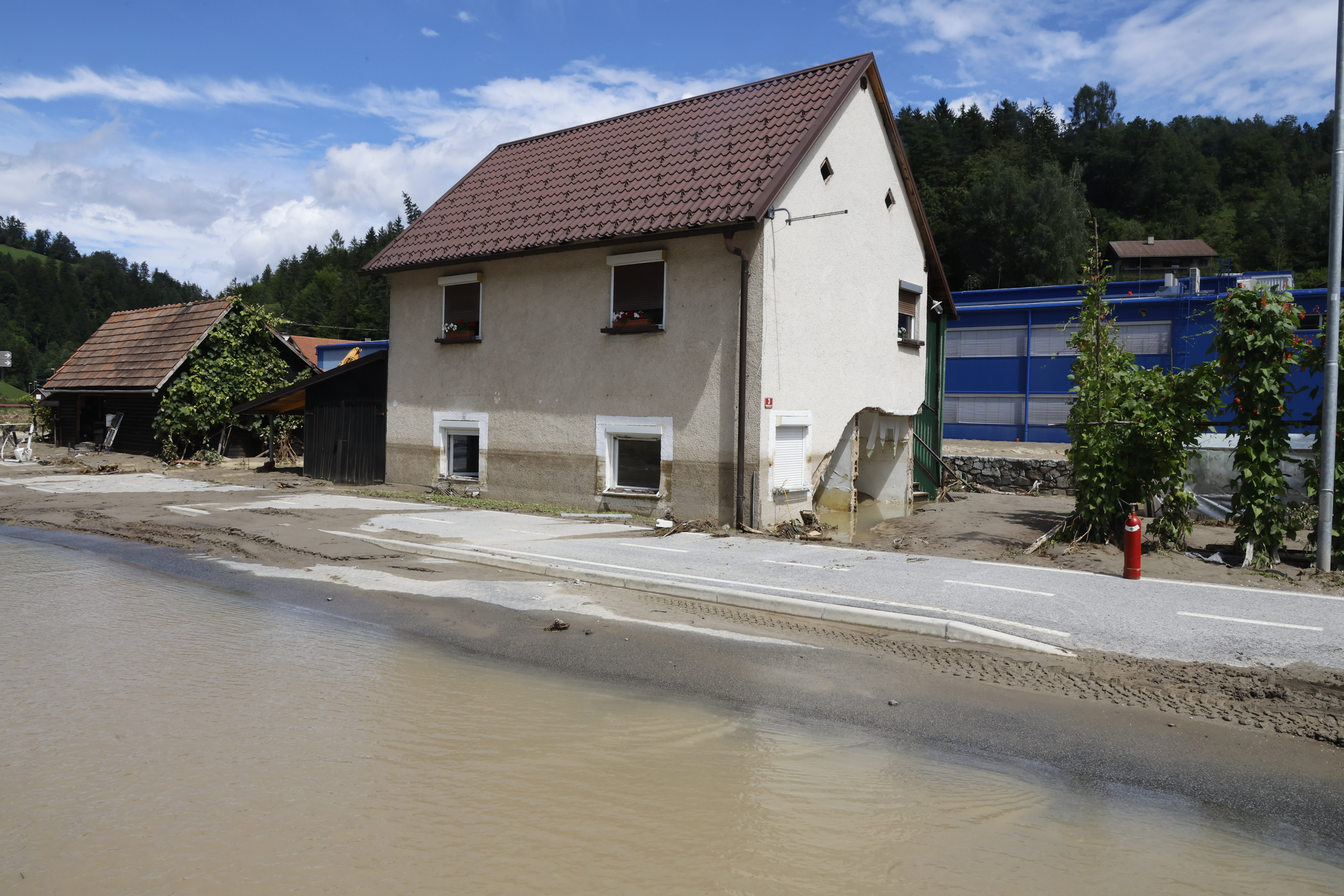 uničenje, poplava, mežica, koroška, sanacija