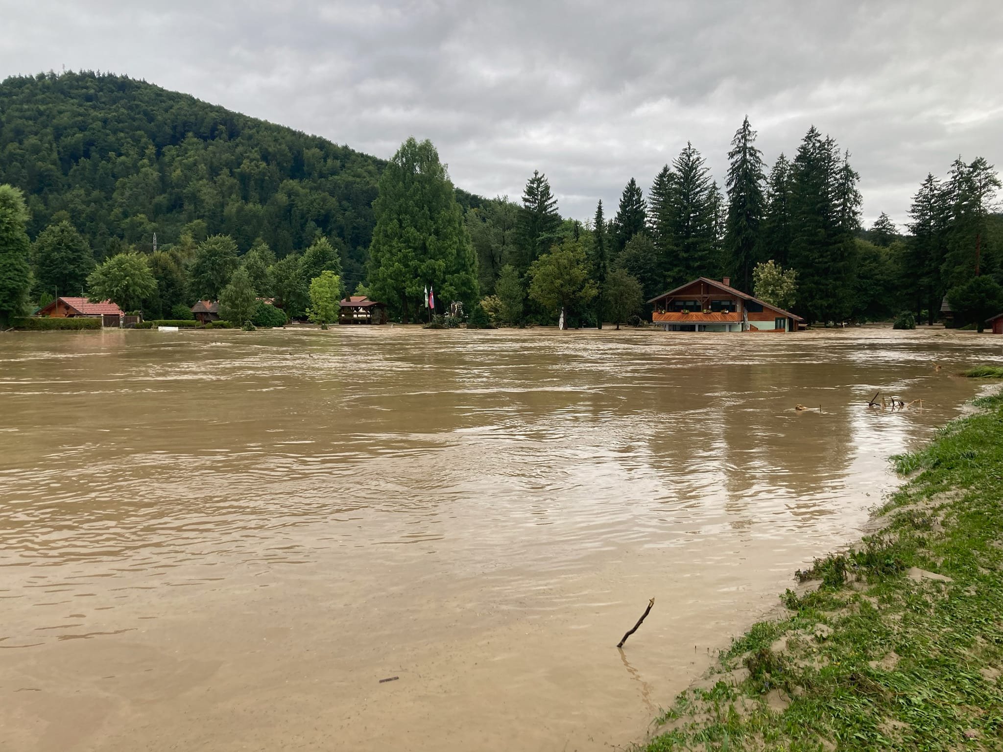 Poplave v Mozirskem gaju, 4. avgust 2023. Foto: Mozirski Gaj Park Cvetja/FACEBOOK