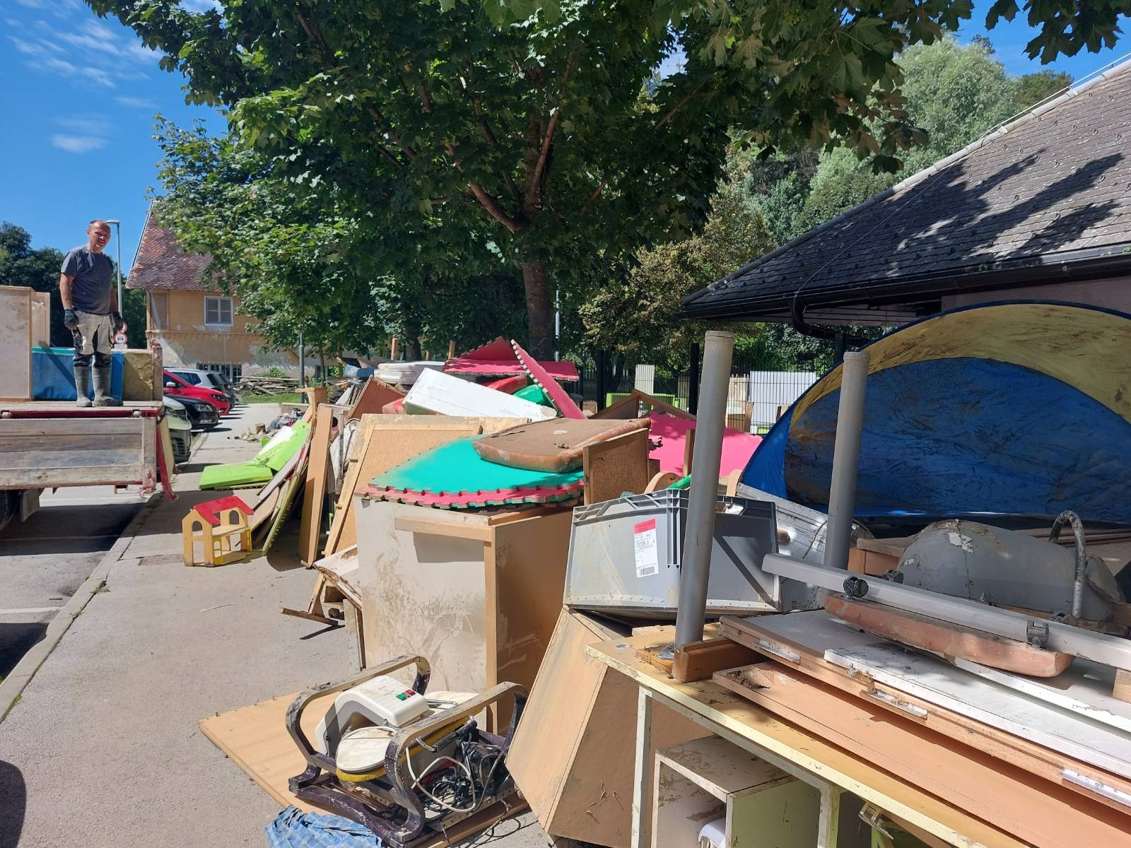 Vrtec v Mengšu nekaj dni po uničujočih poplavah, avgust 2023. Foto: N1