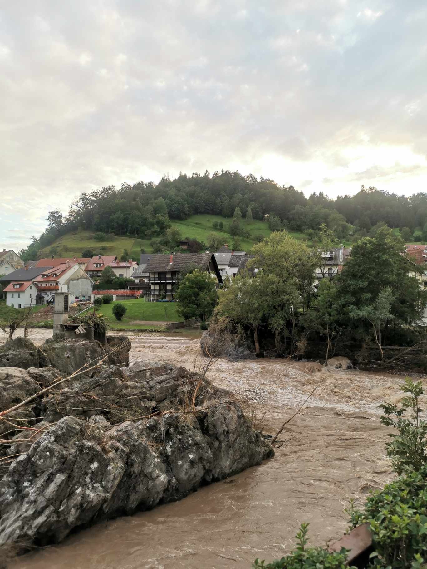 Ostanki Hudičeve brvi v Škofji Loki. Foto: Bralec