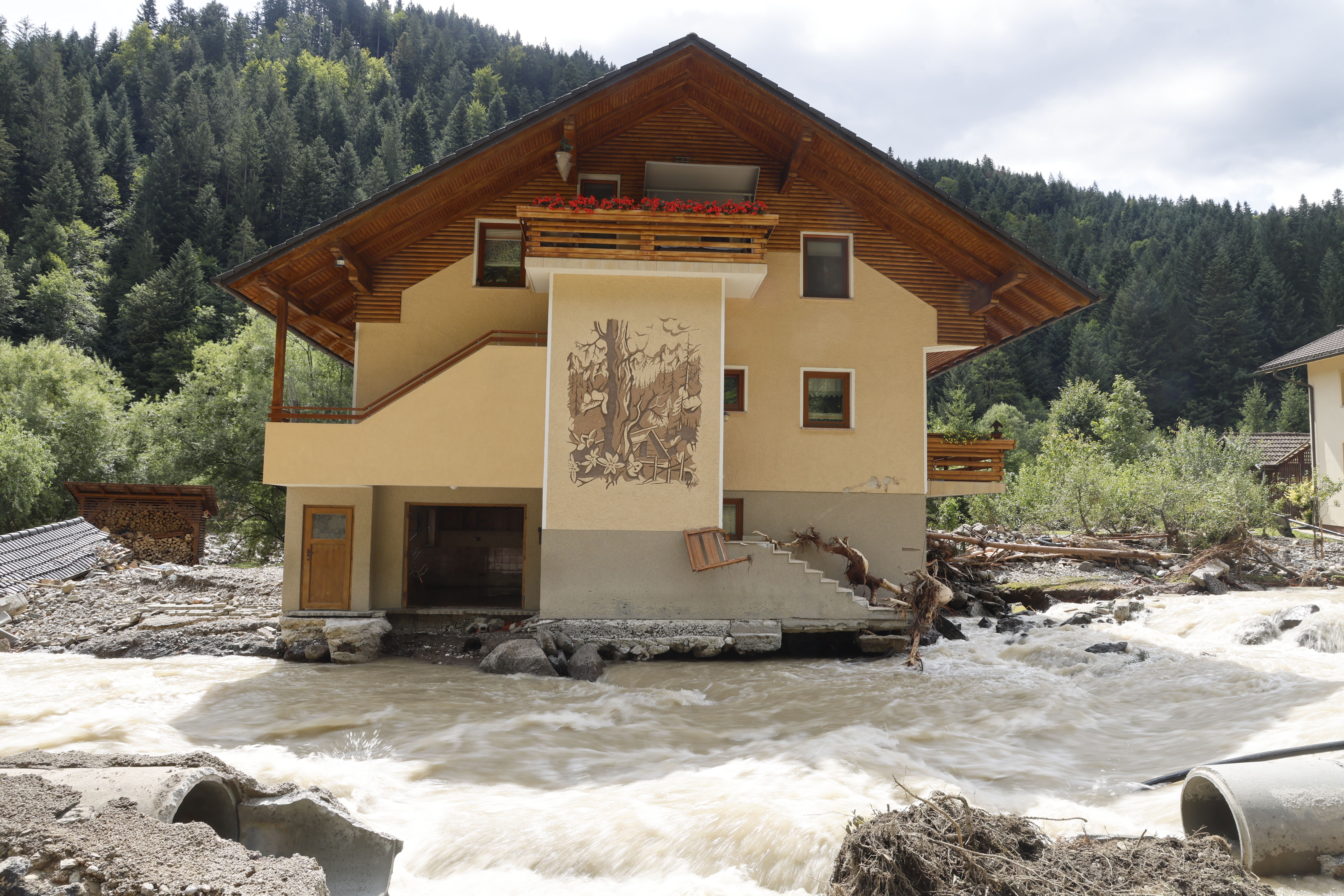 poplave, občina Luče, naselje Raduha, sanacija, Zgornja Savinjska dolina, neurje, reka, plaz