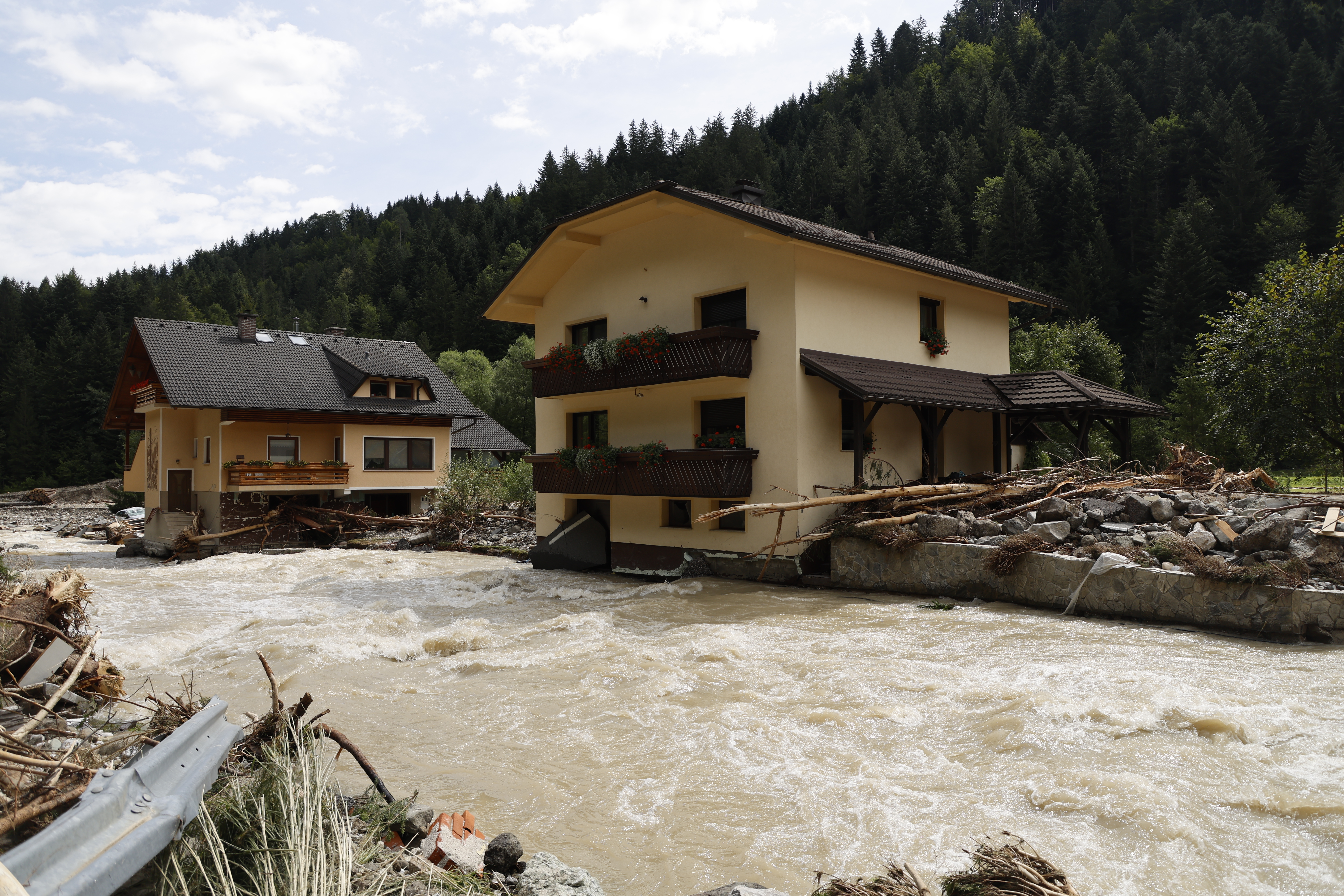 poplave, občina Luče, naselje Raduha, sanacija, Zgornja Savinjska dolina, neurje, reka, plaz