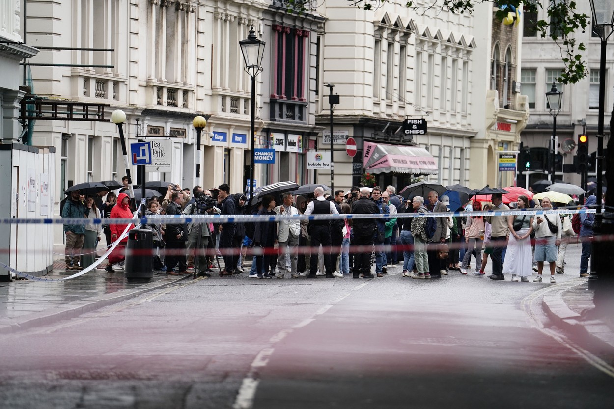 Napad pred Britanskim muzejem v Londonu. (Foto: PROFIMEDIA)