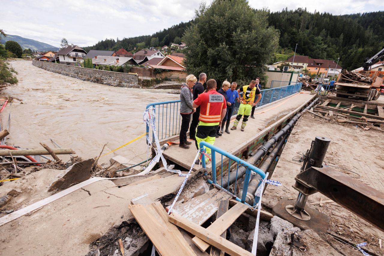 Nataša Pirc Musar, Koroška, poplave, obisk
