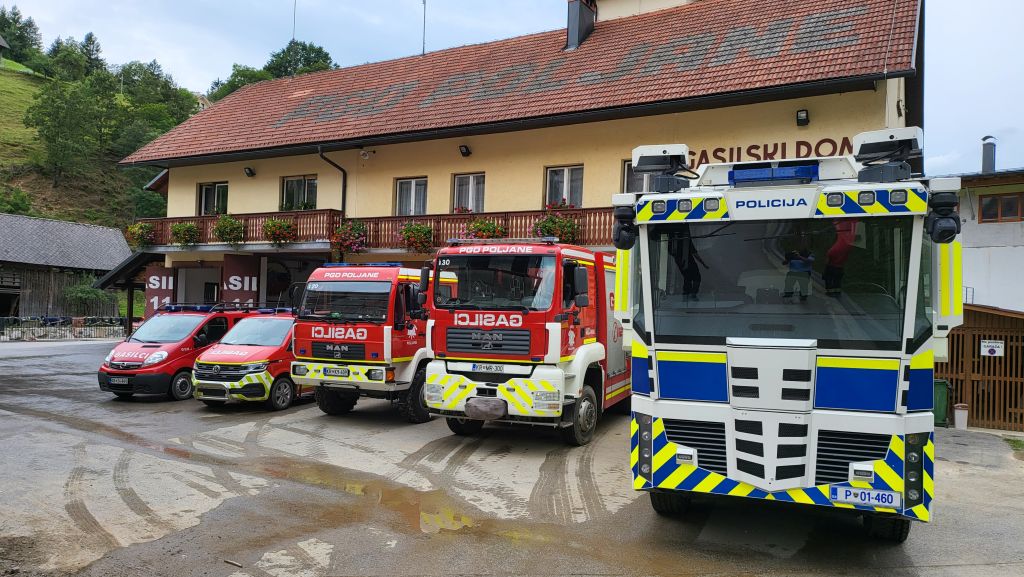 policijski vodni top, Gorenjska, poplave