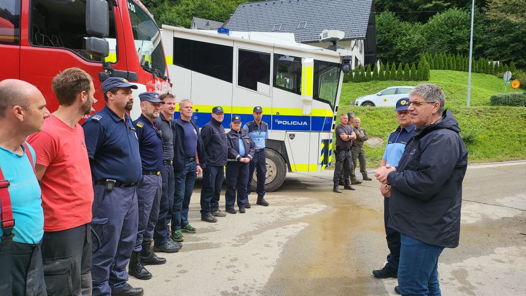 policijski vodni top, Gorenjska, poplave